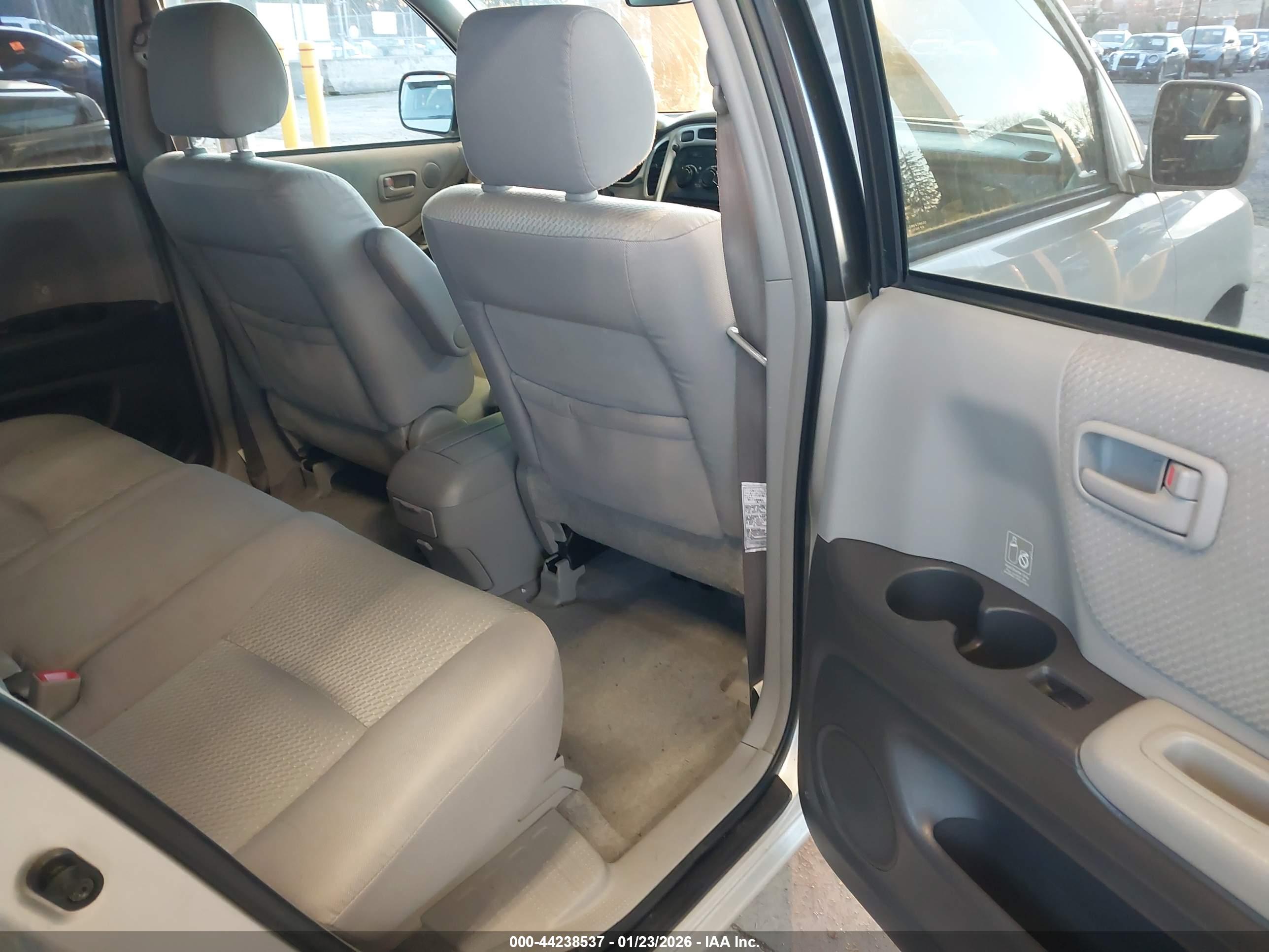 TOYOTA HIGHLANDER image 8