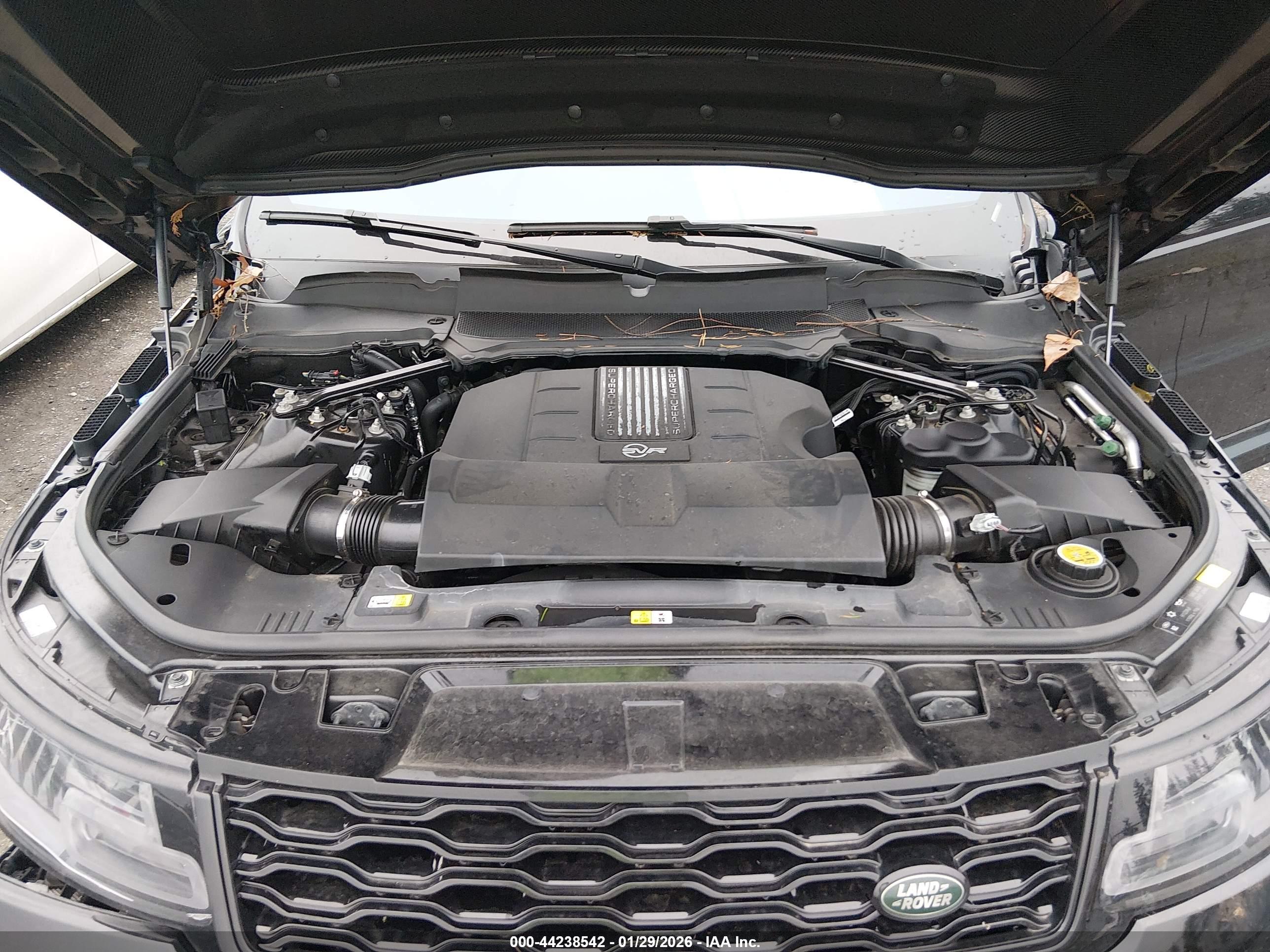 LAND ROVER image 10