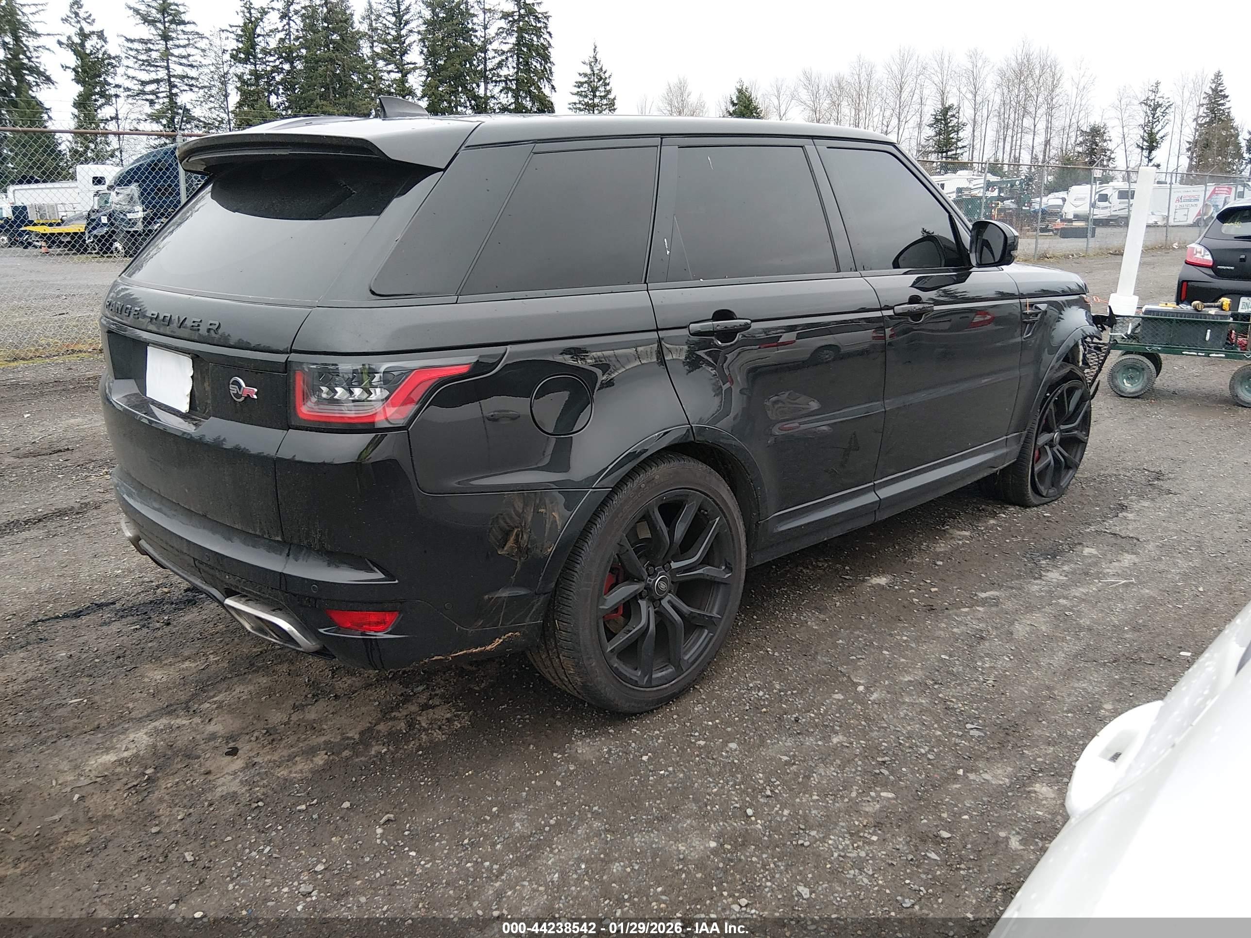 LAND ROVER image 4