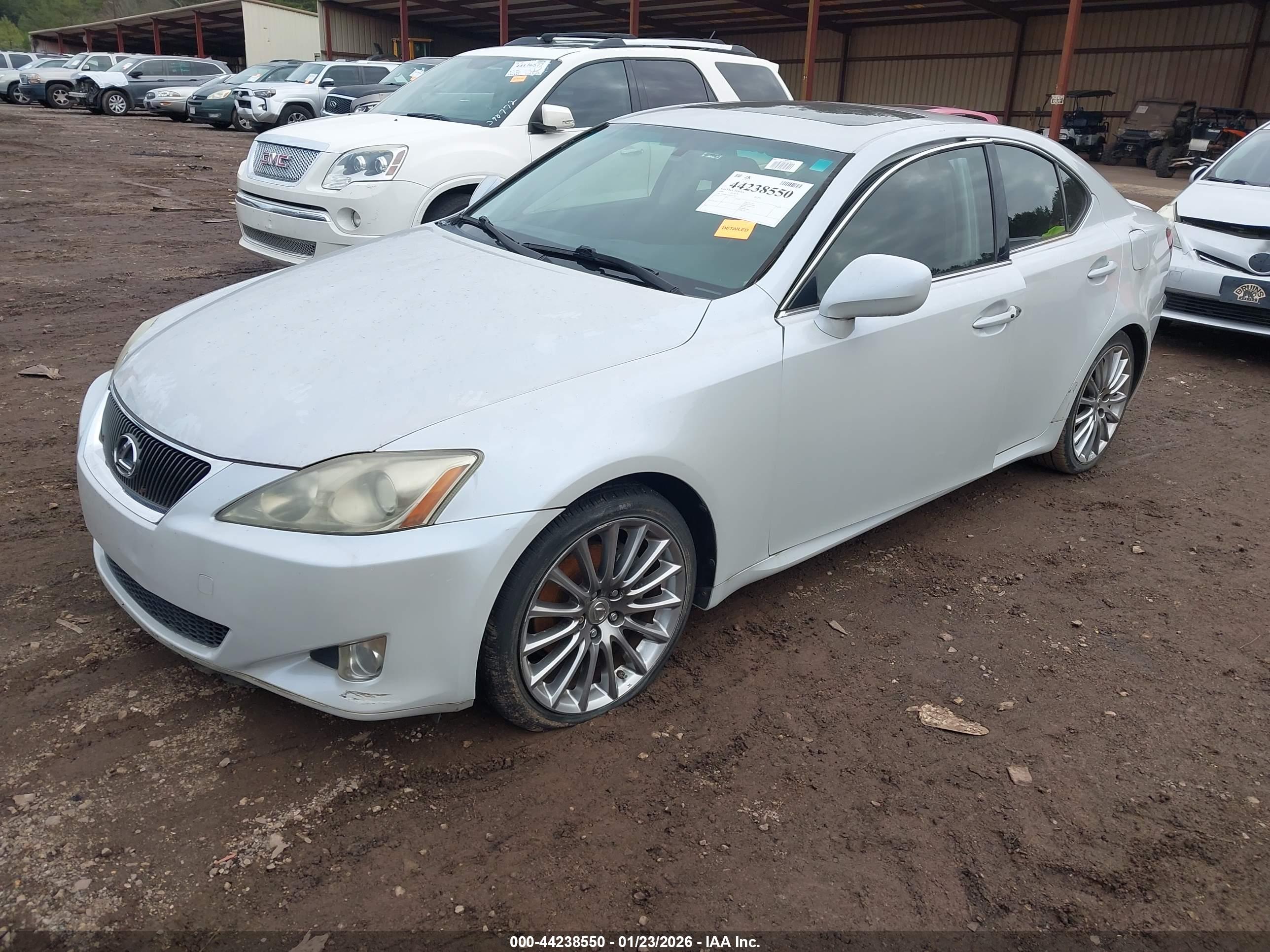 LEXUS IS image 2