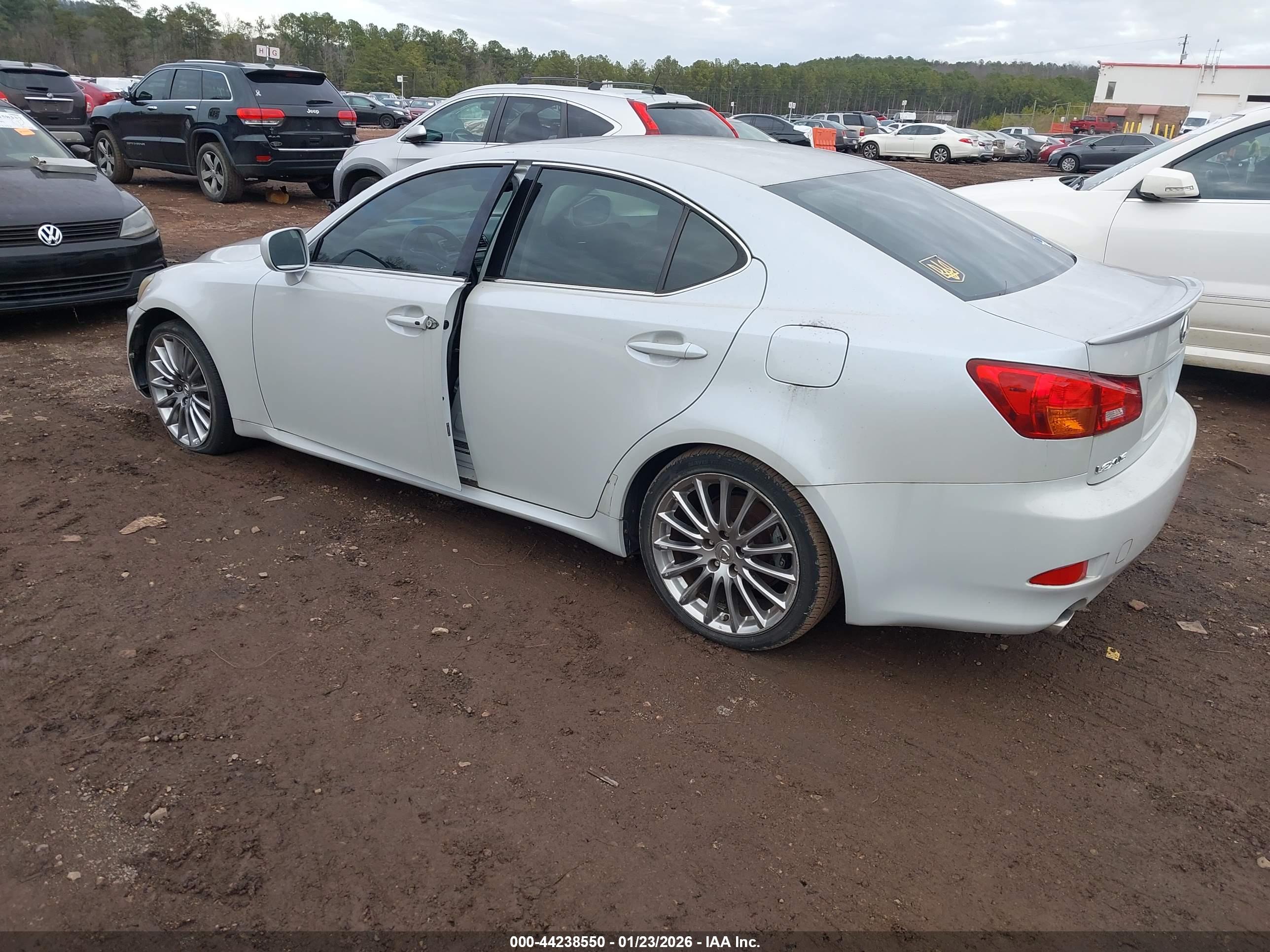 LEXUS IS image 3