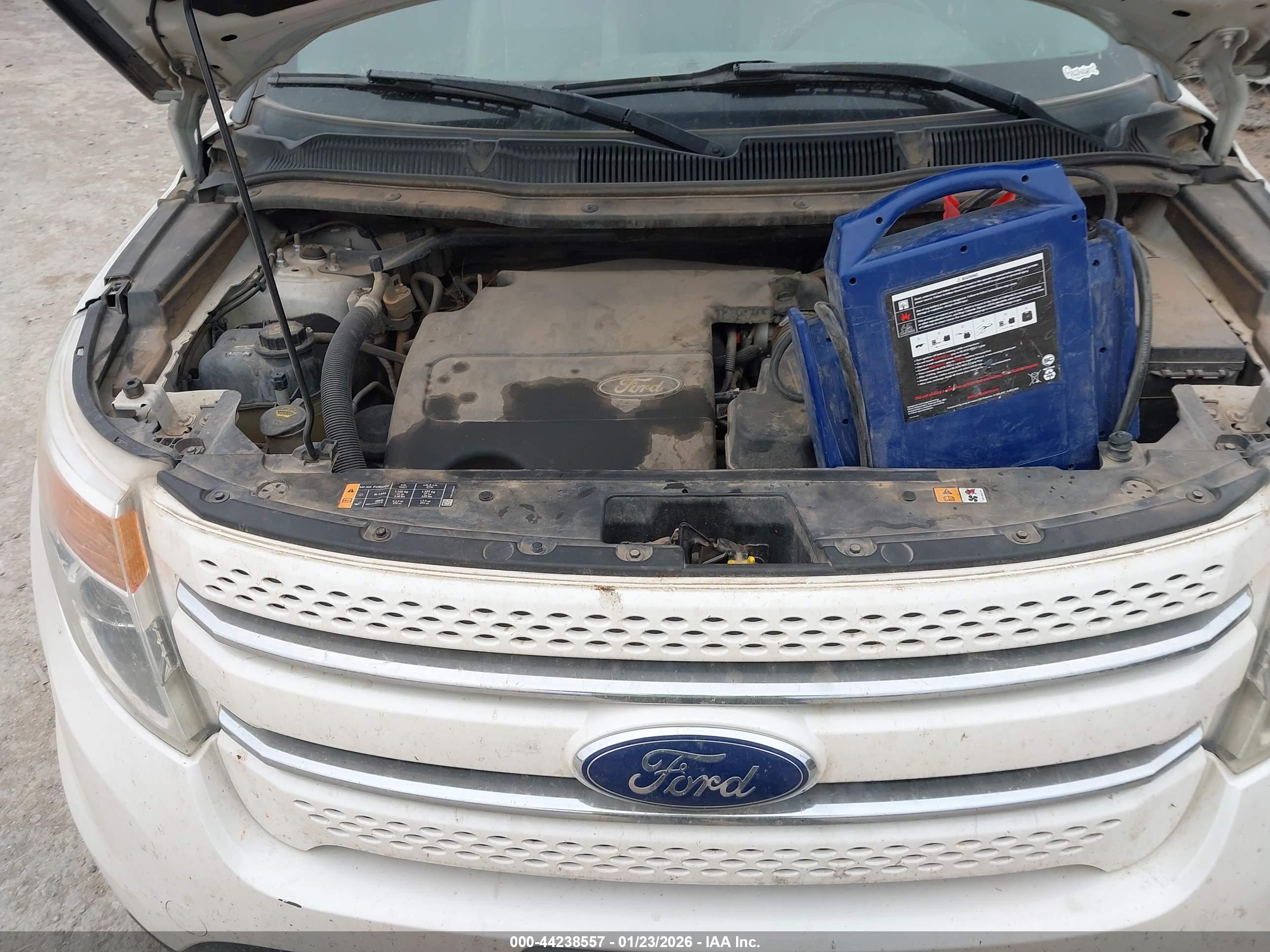 FORD EXPLORER image 10