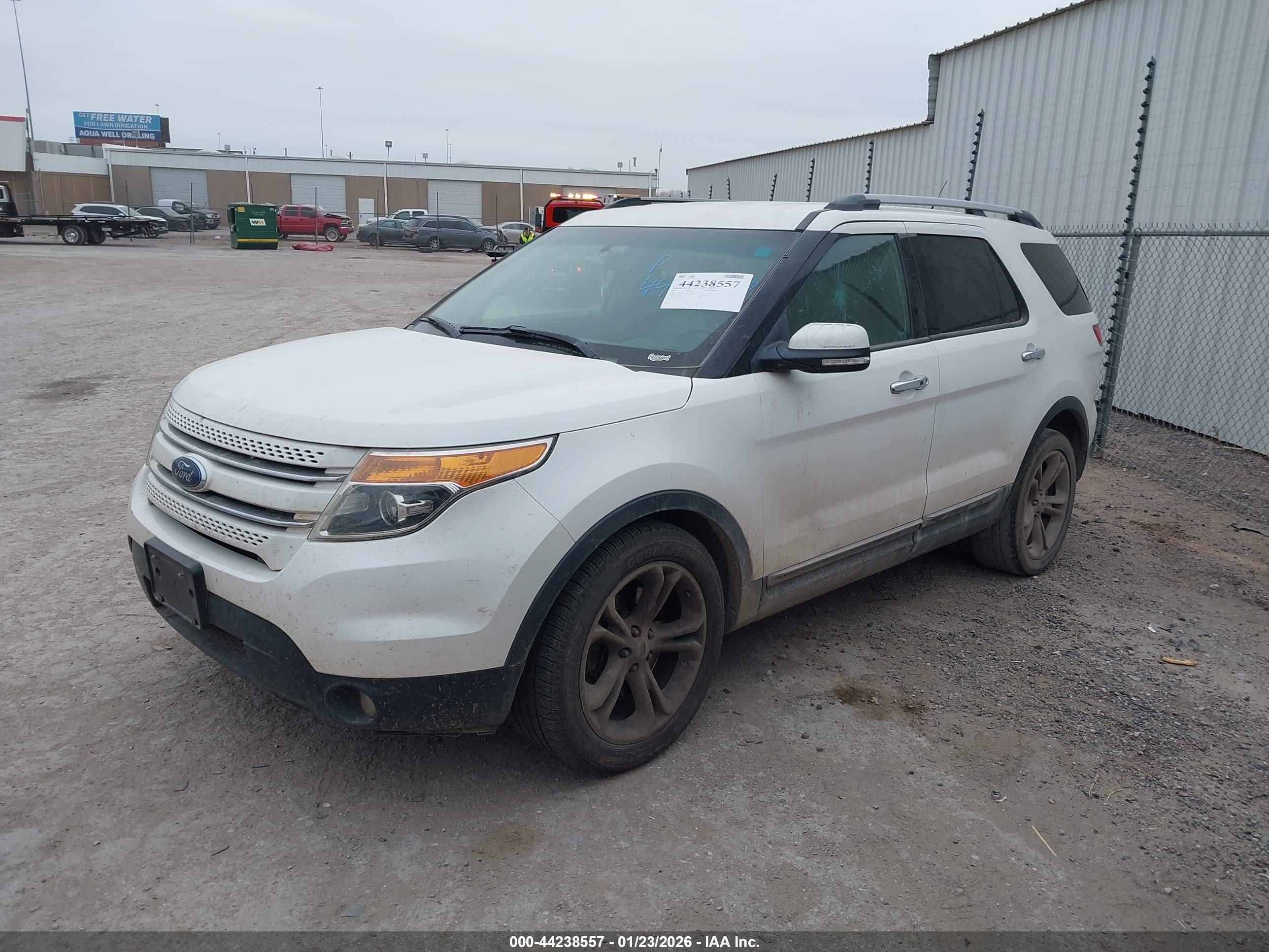 FORD EXPLORER image 2