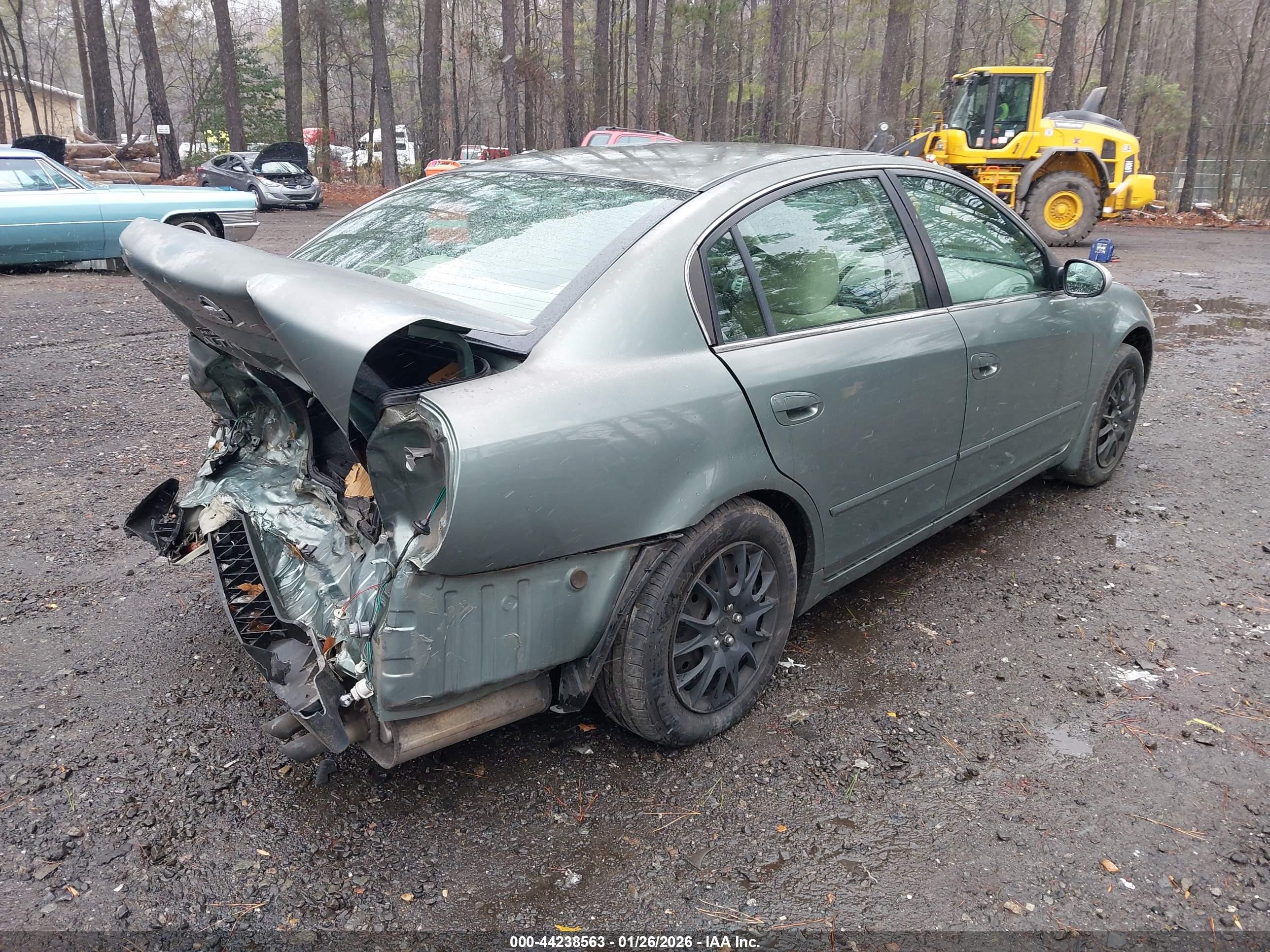 NISSAN ALTIMA image 4