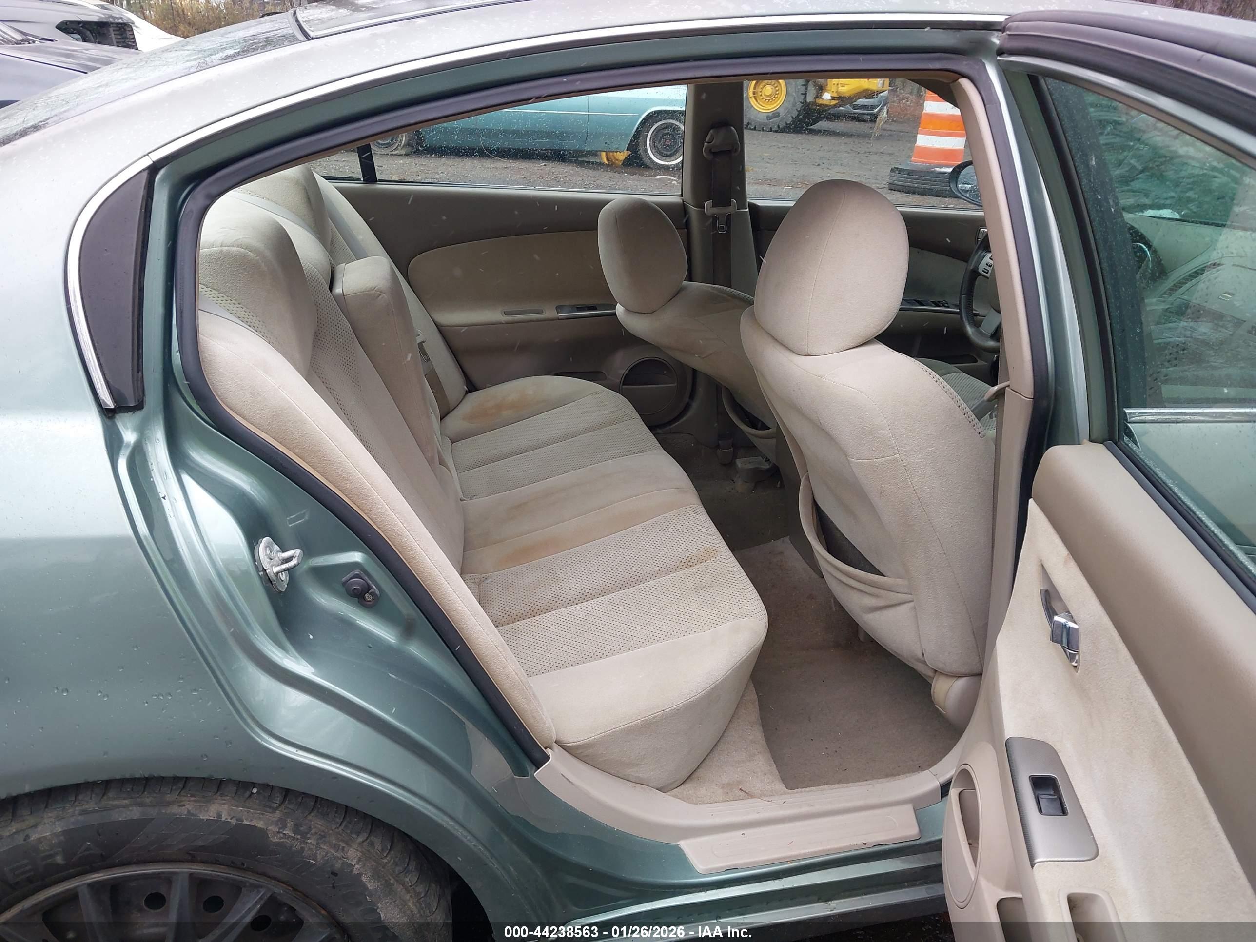 NISSAN ALTIMA image 8