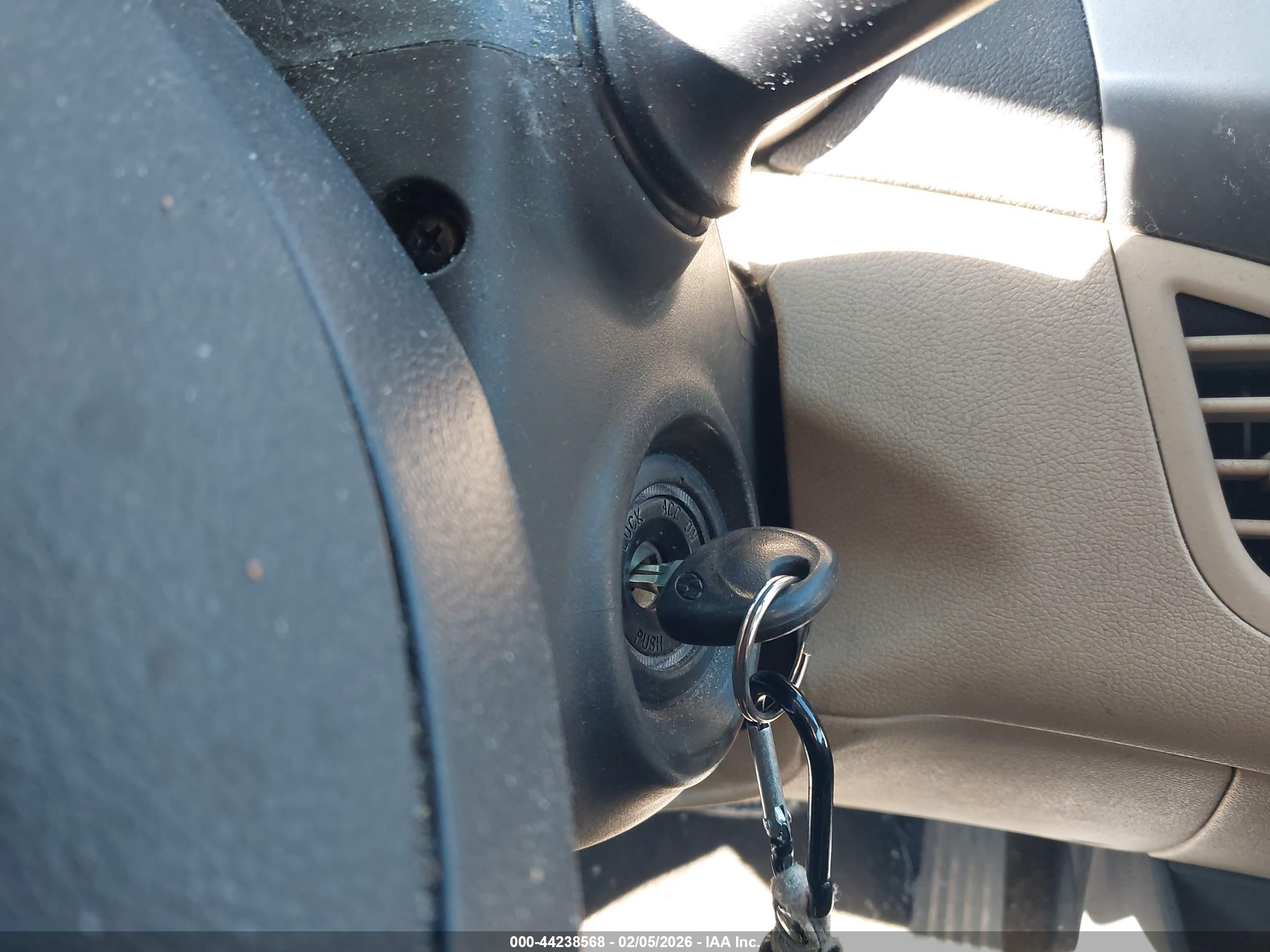 HYUNDAI ELANTRA image 11
