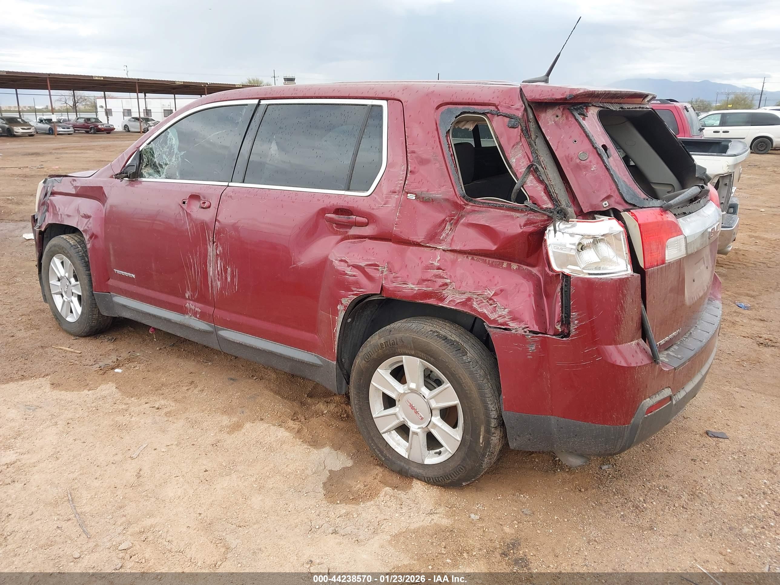 GMC TERRAIN image 3