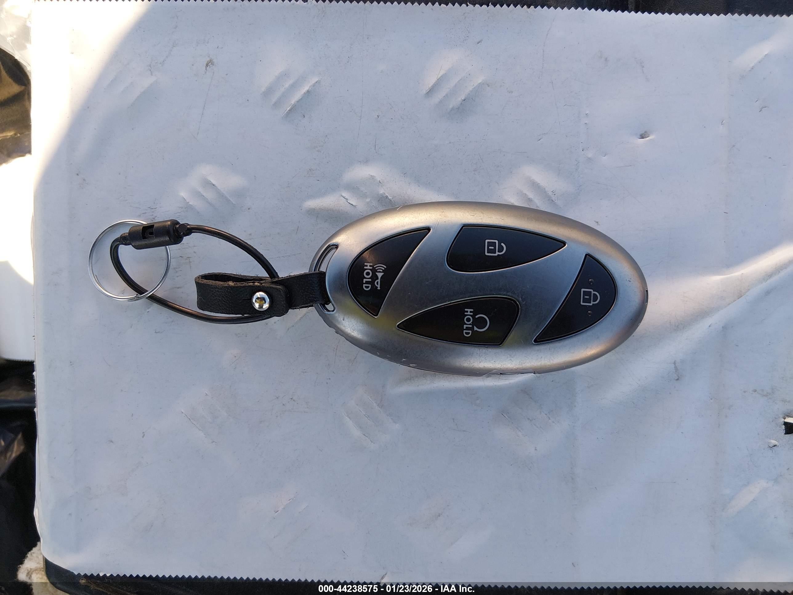 HYUNDAI ELANTRA image 11