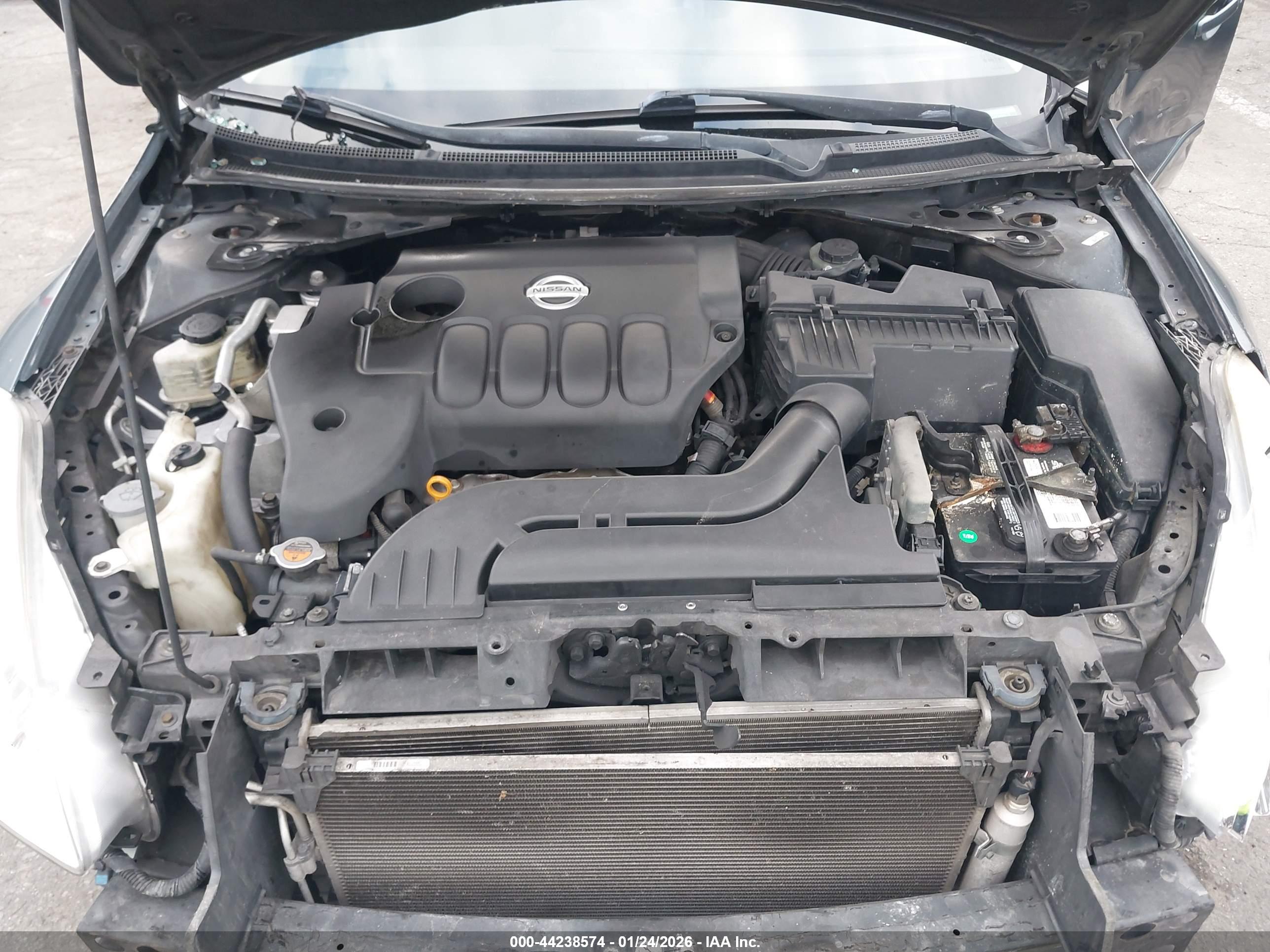 NISSAN ALTIMA image 10