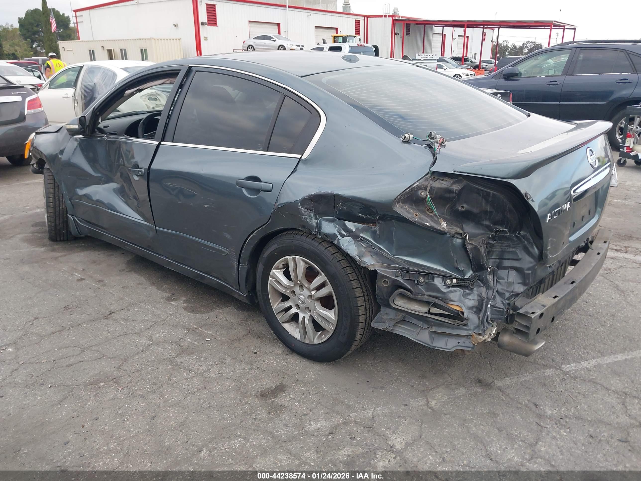NISSAN ALTIMA image 3