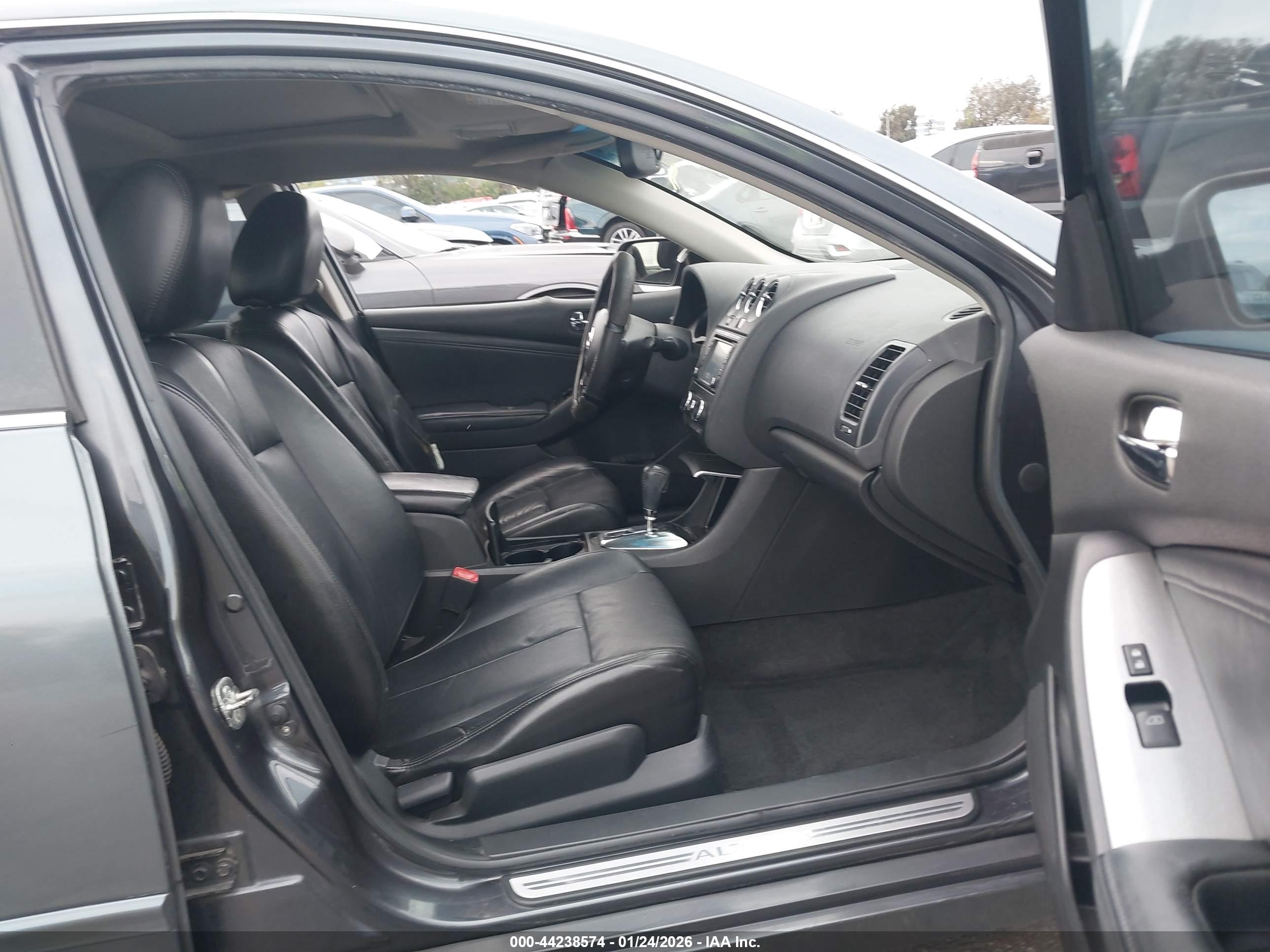 NISSAN ALTIMA image 5
