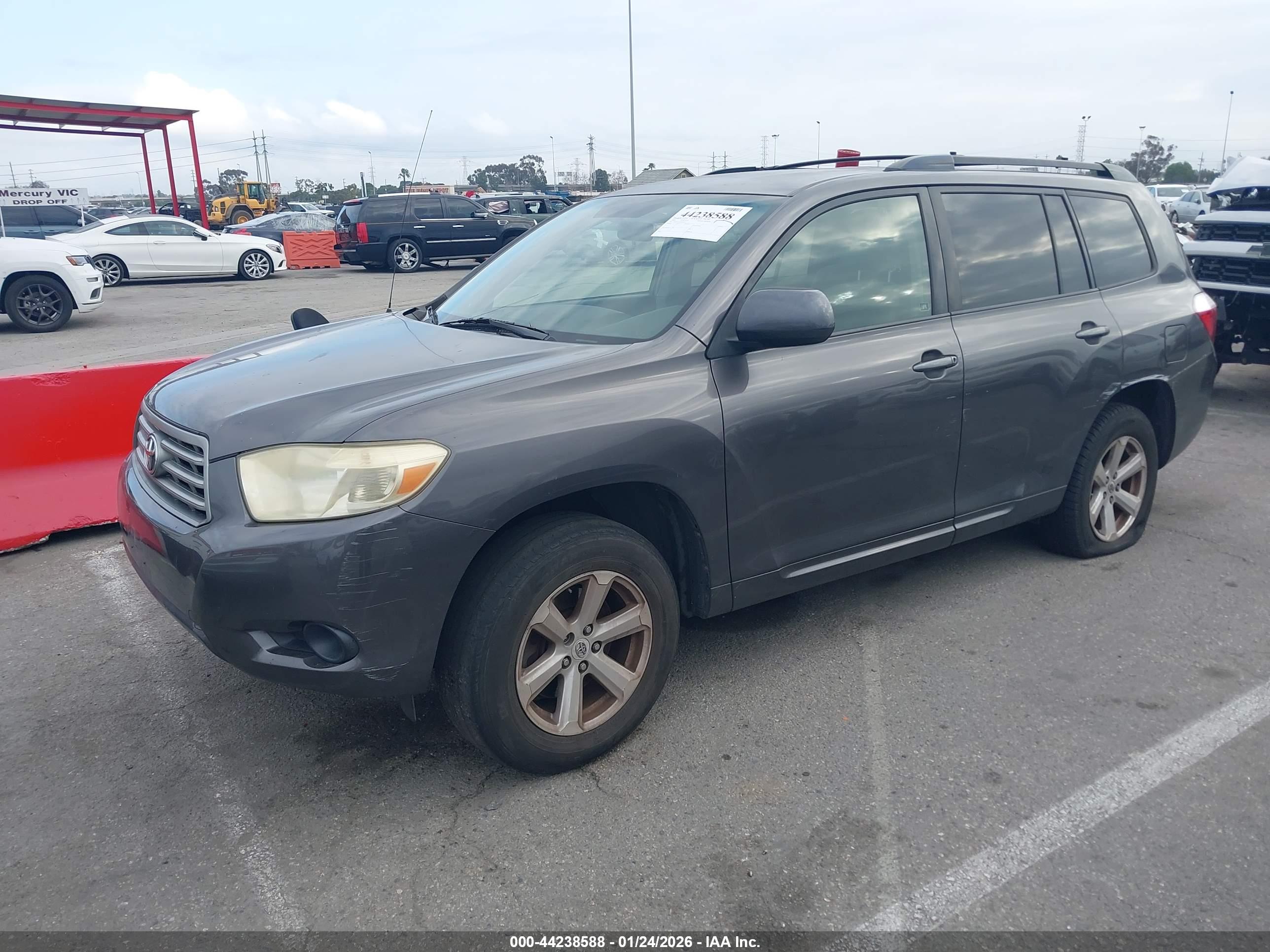 TOYOTA HIGHLANDER image 2