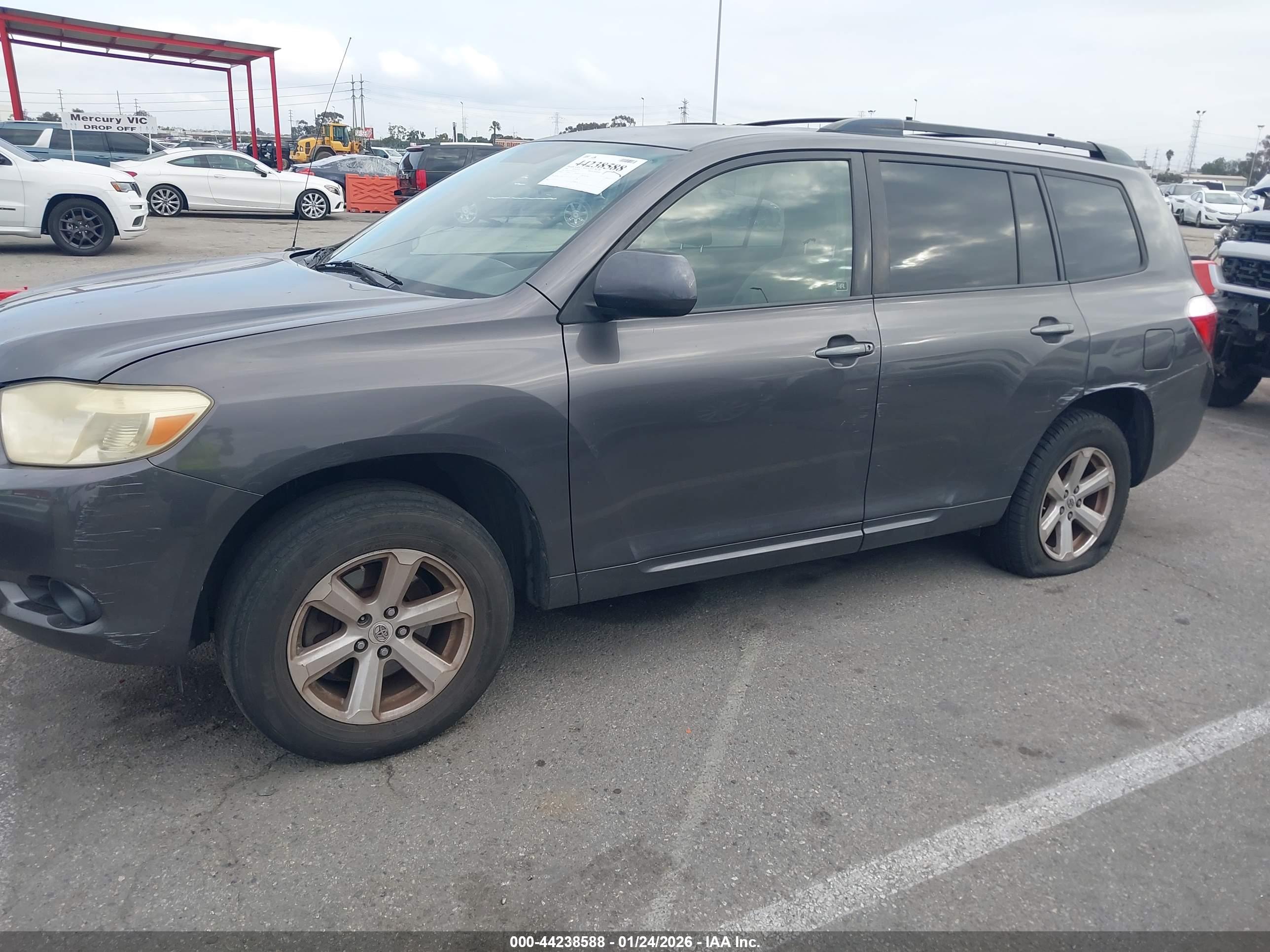 TOYOTA HIGHLANDER image 6