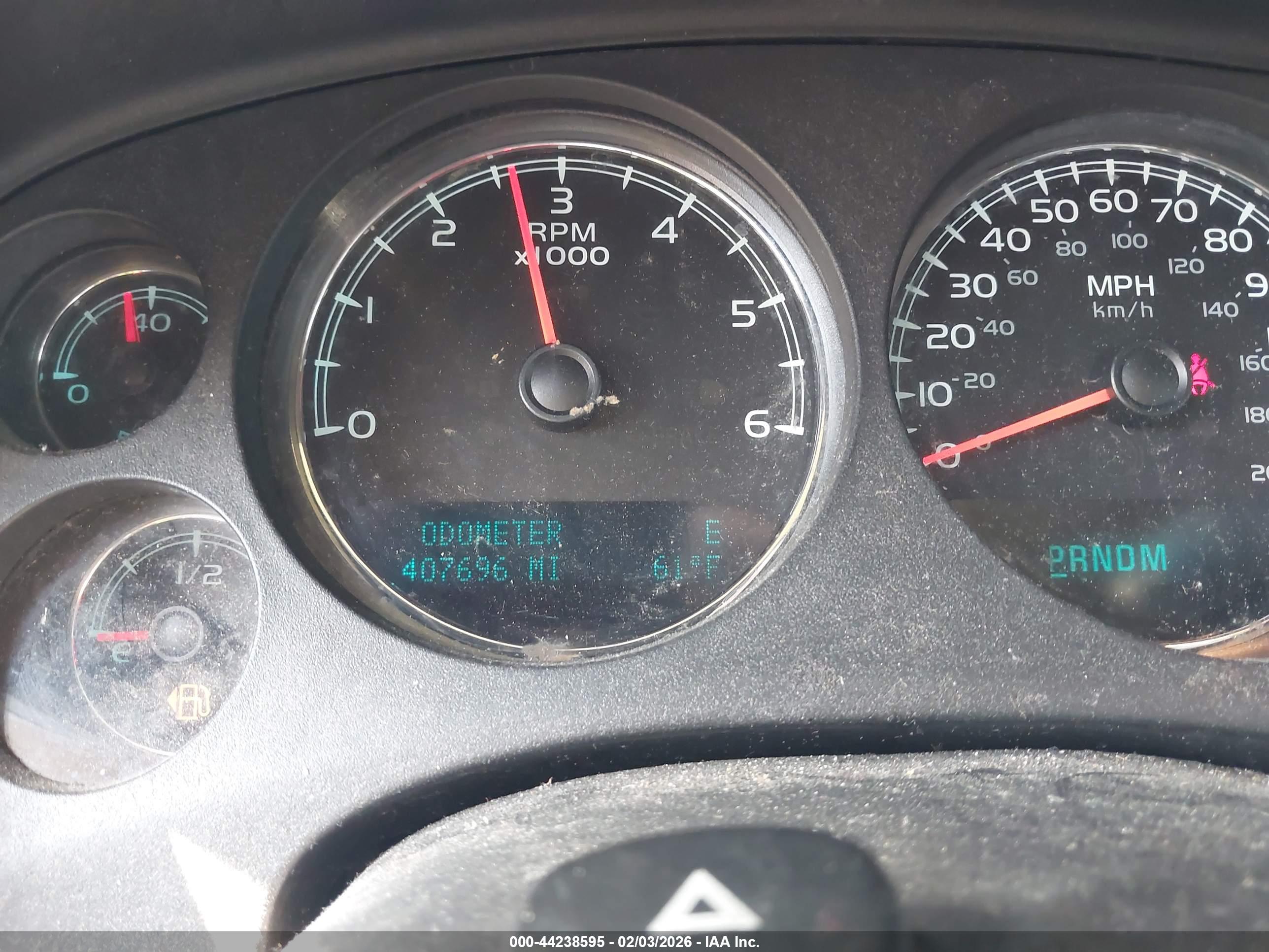 CHEVROLET SUBURBAN image 7
