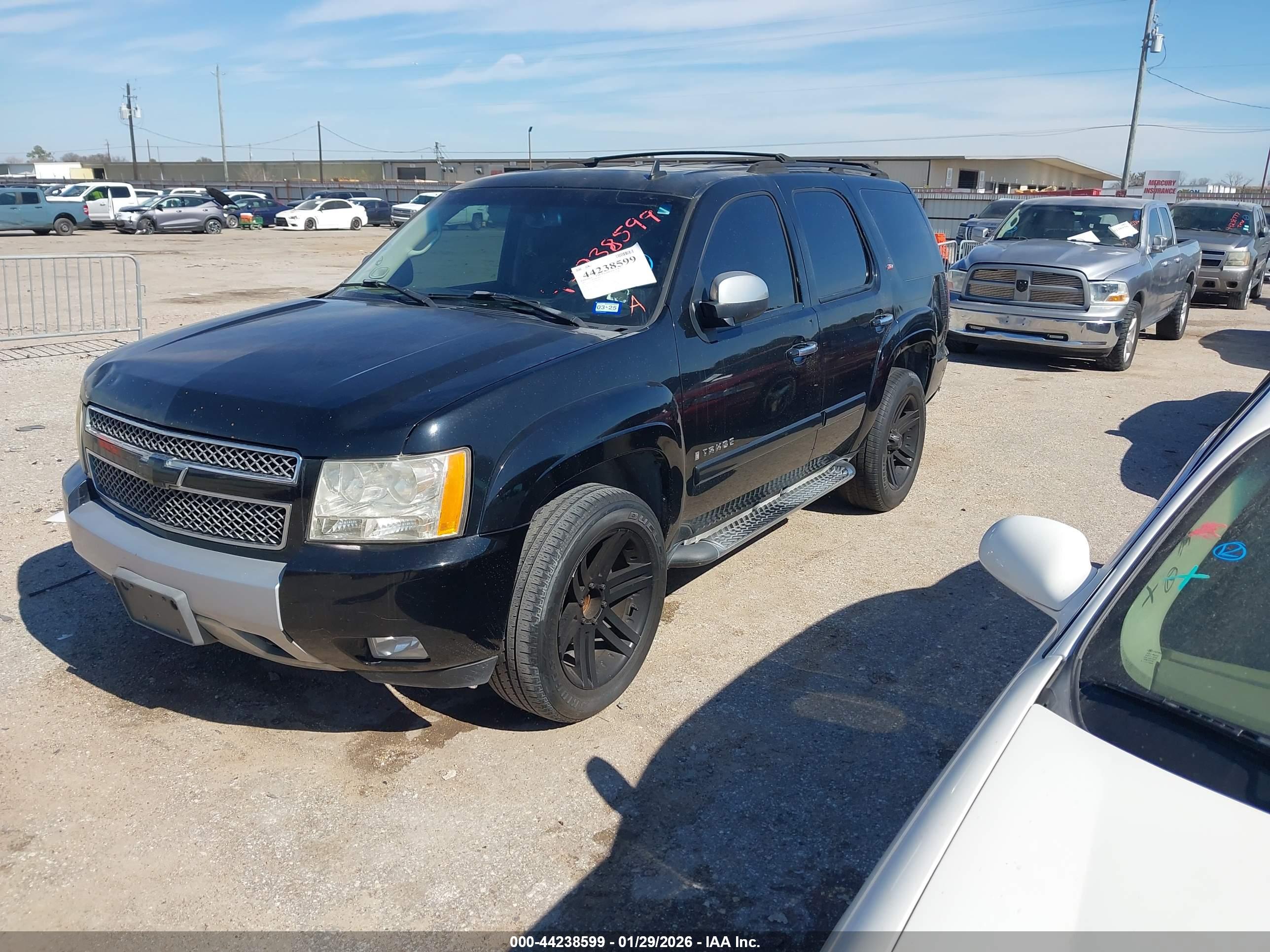 CHEVROLET TAHOE image 2