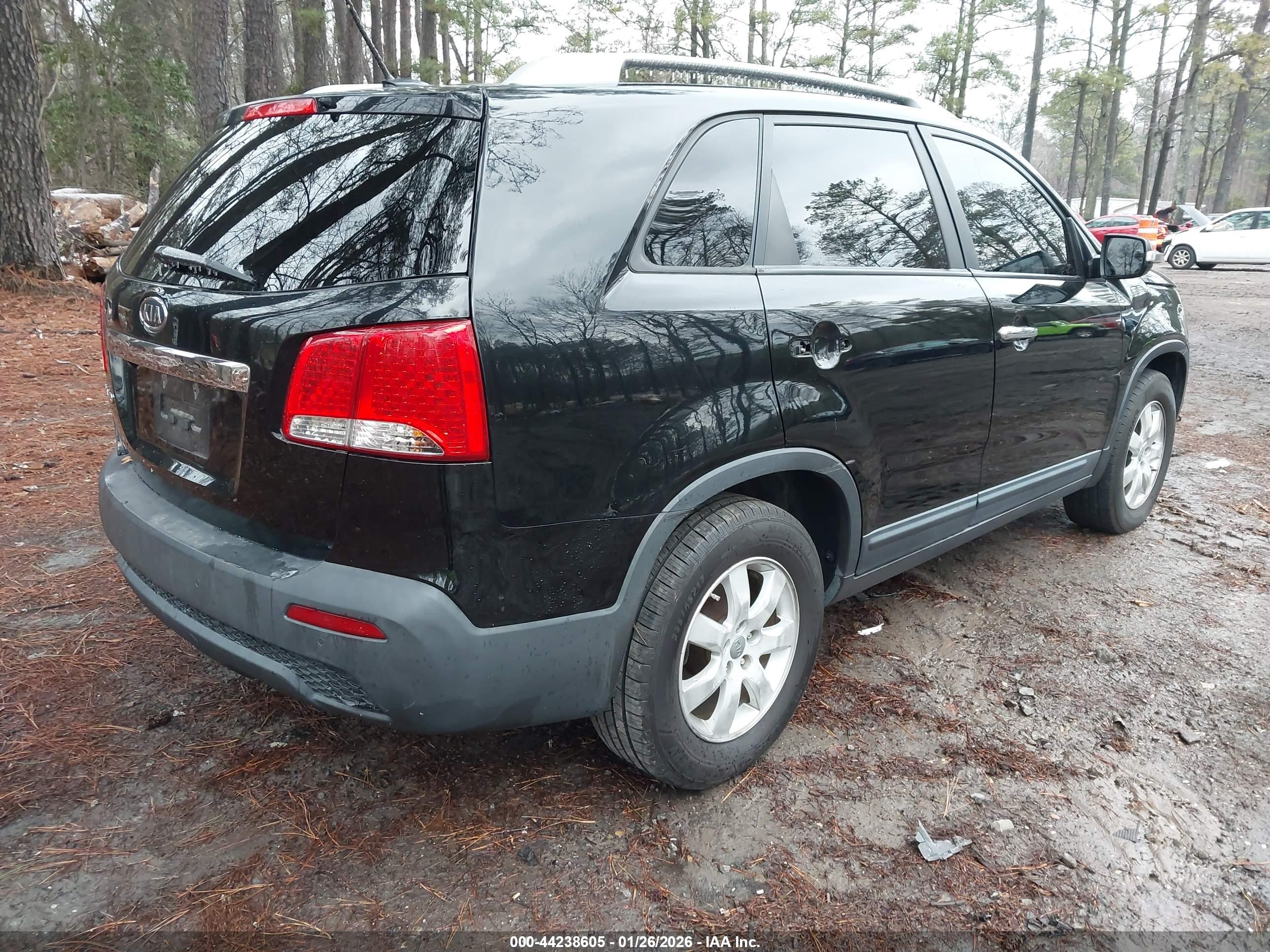 KIA SORENTO image 4