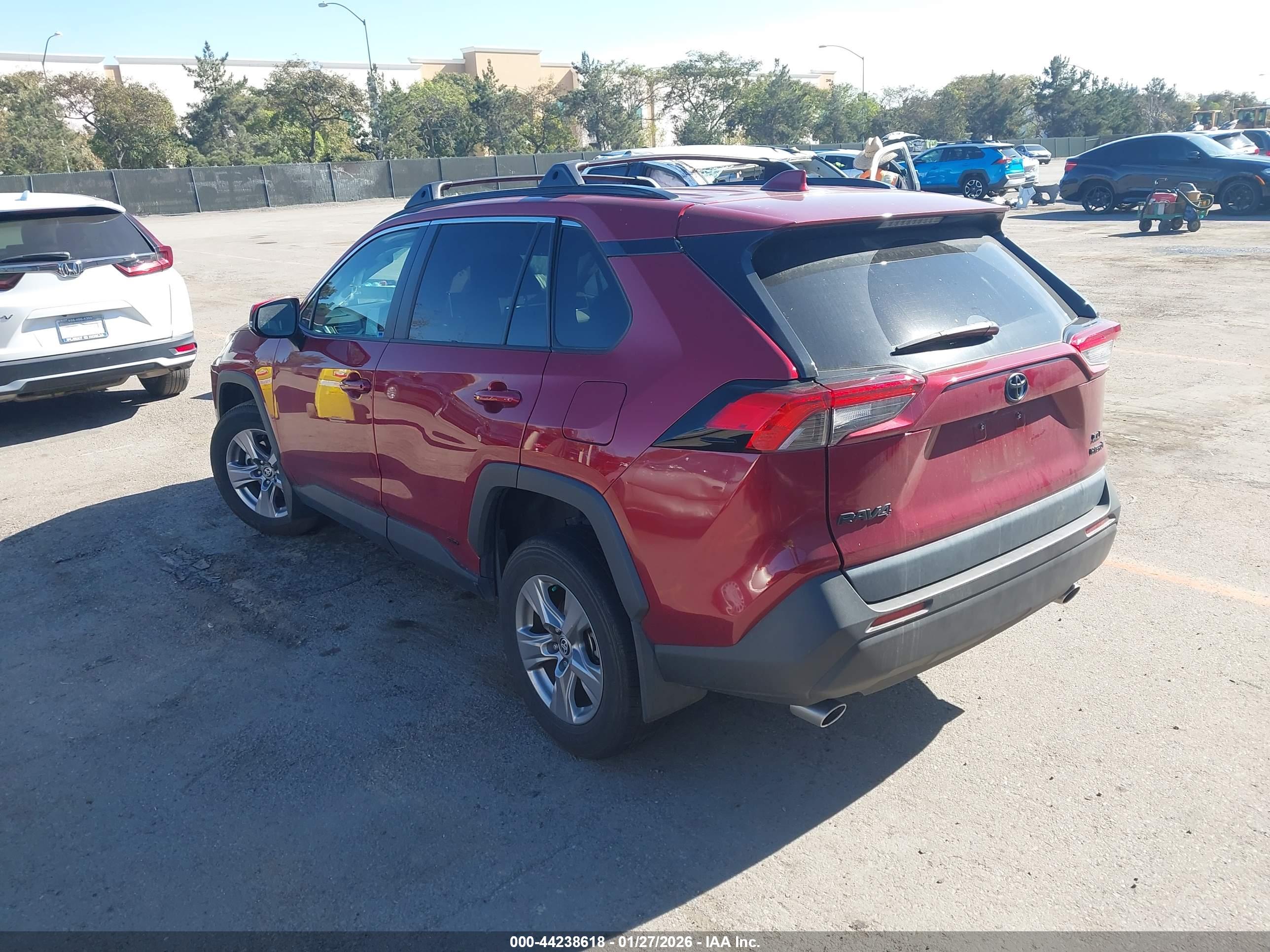 TOYOTA RAV4 image 3