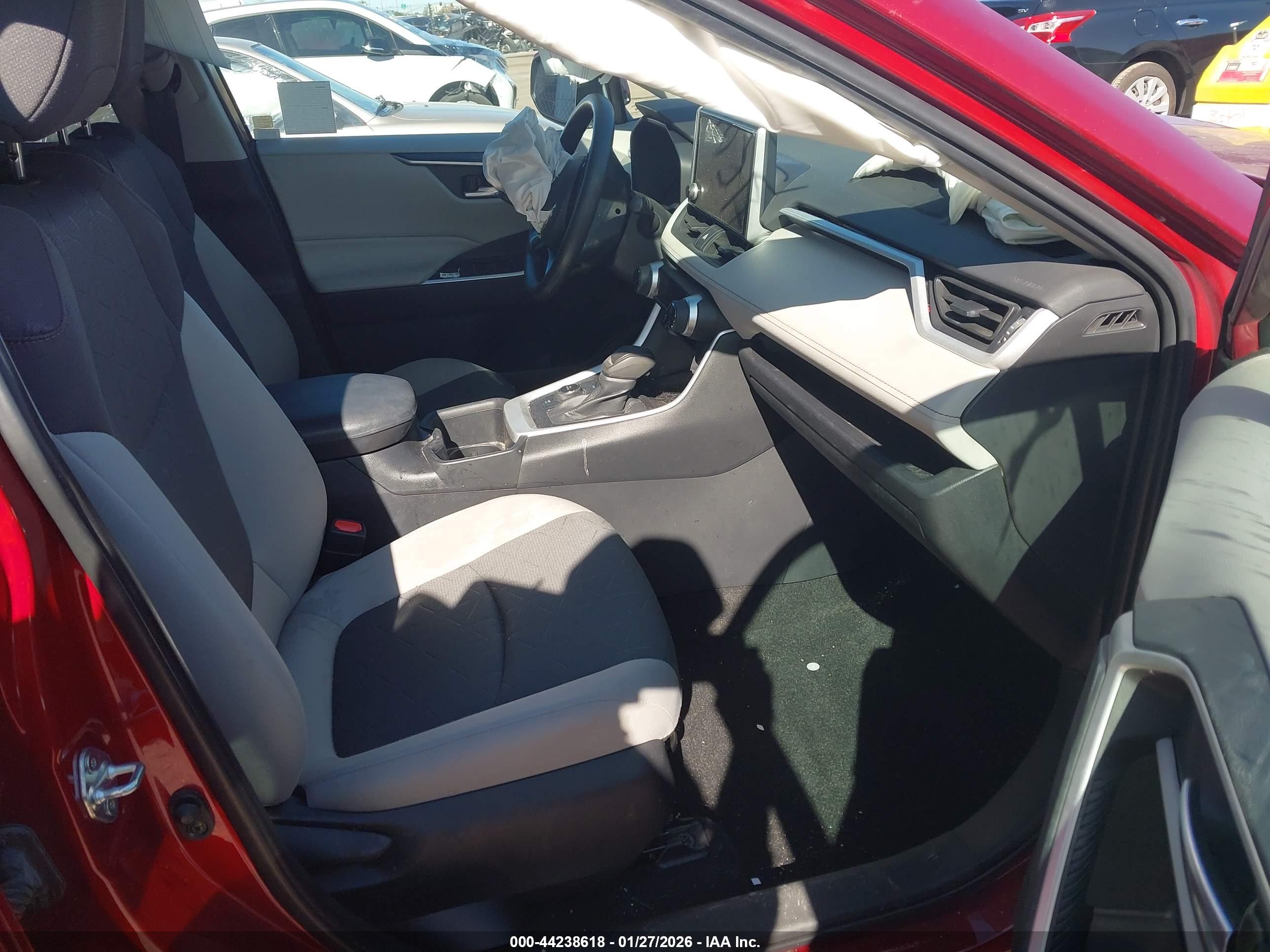 TOYOTA RAV4 image 5