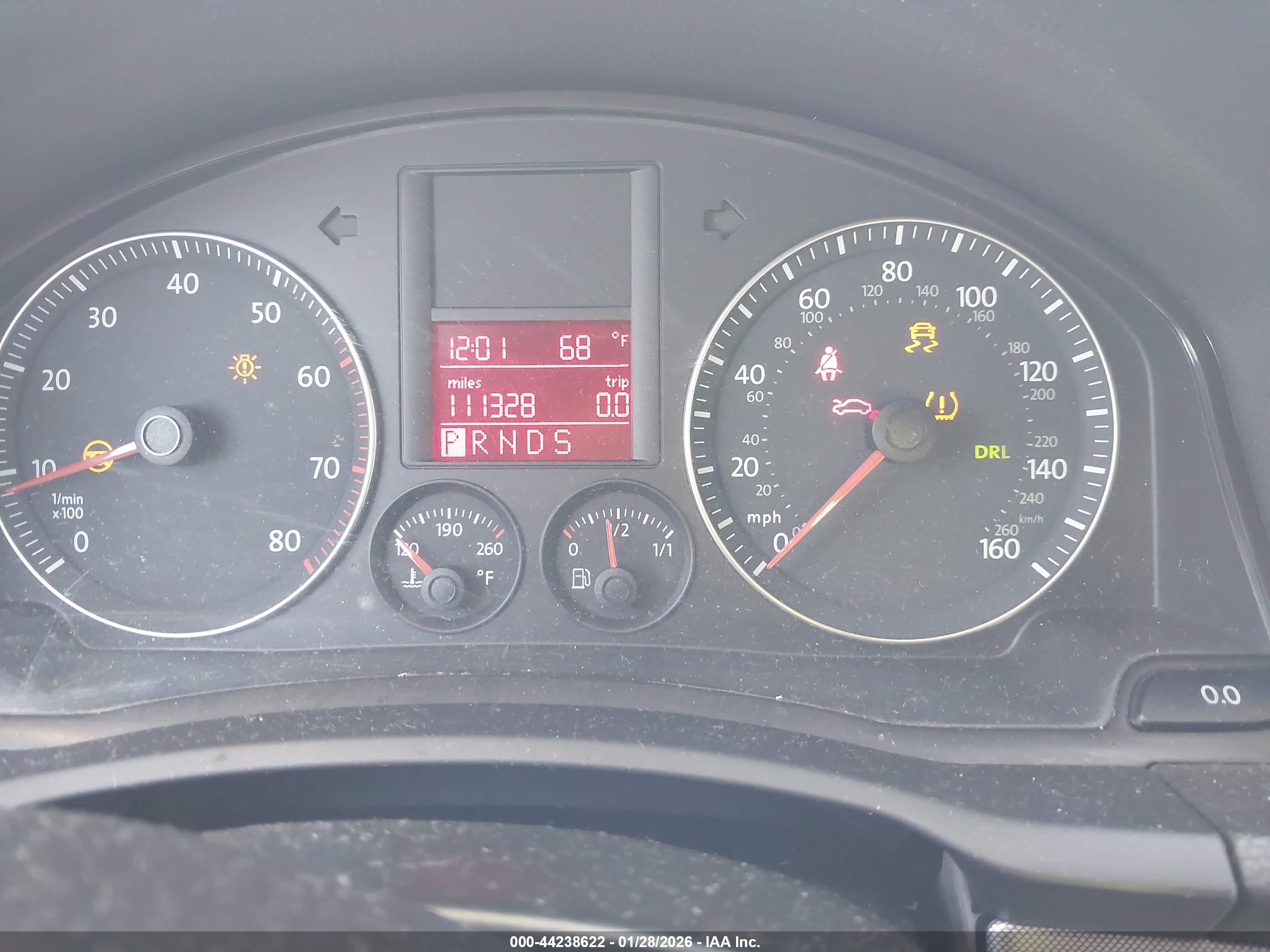 VOLKSWAGEN JETTA image 7