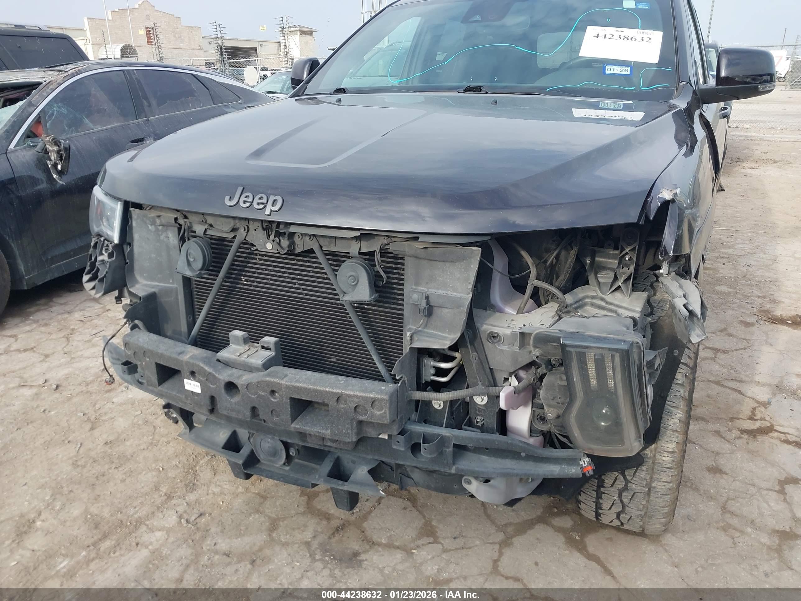 JEEP GRAND image 6