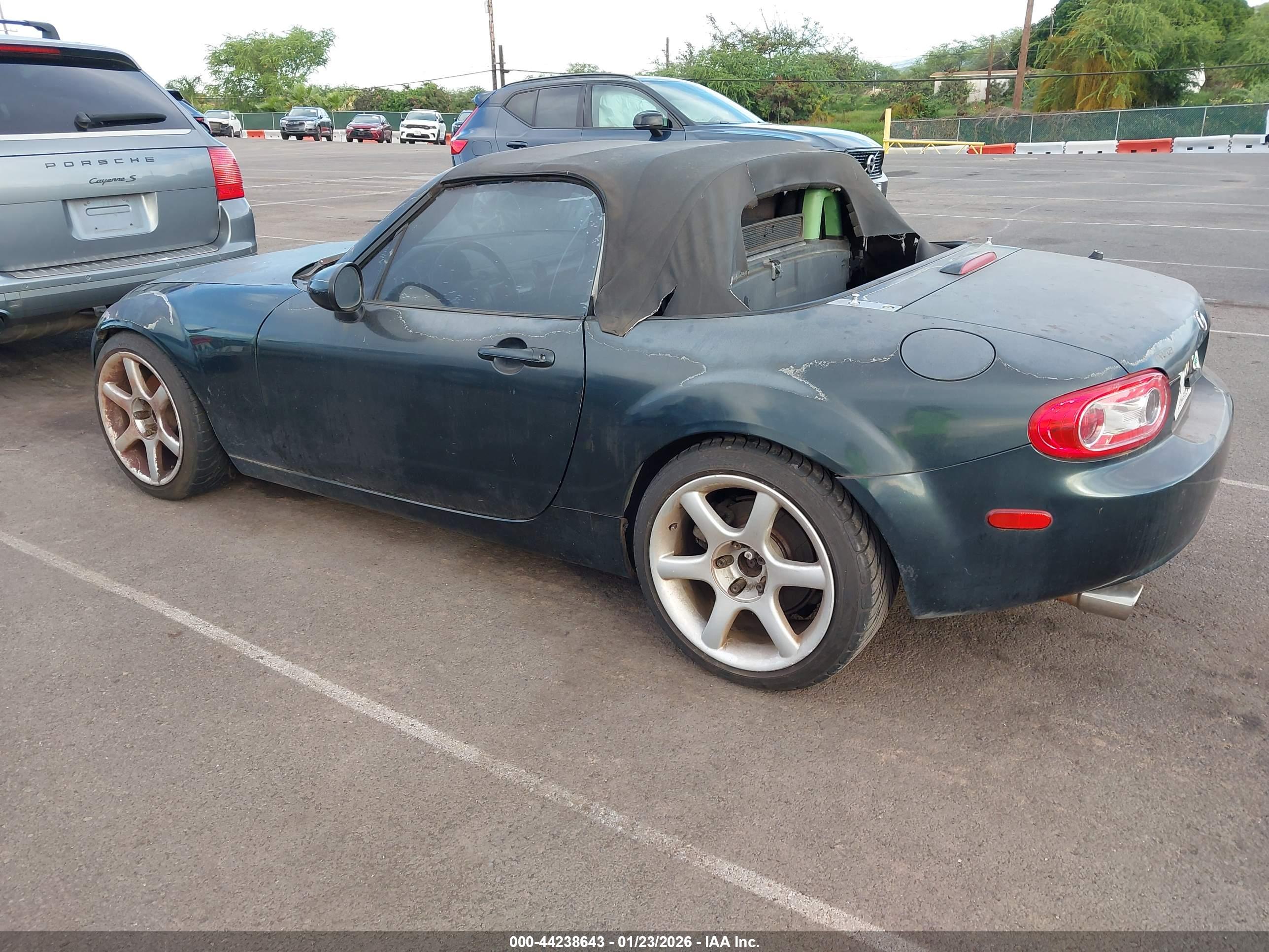 MAZDA MX-5 image 3