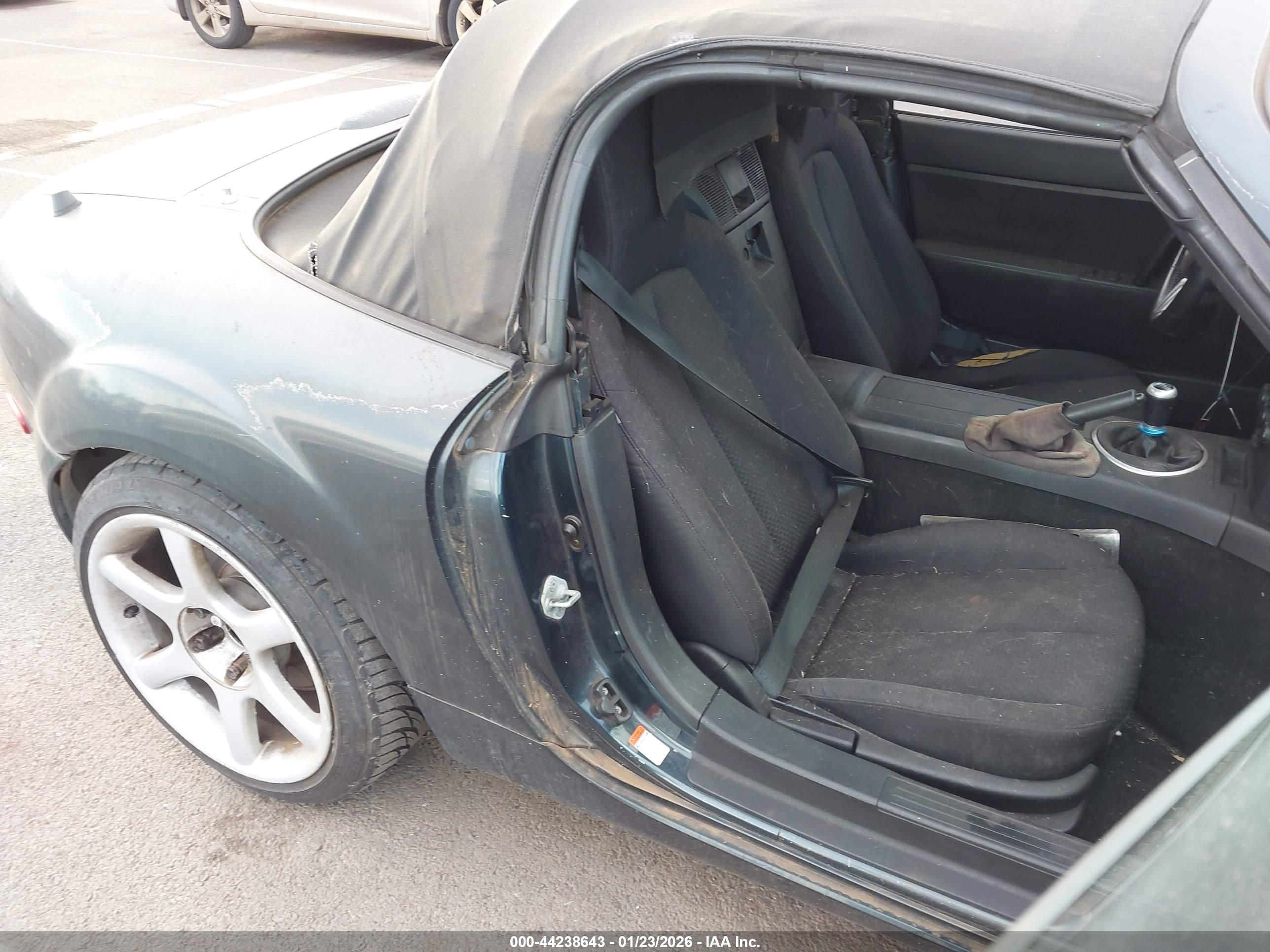 MAZDA MX-5 image 8