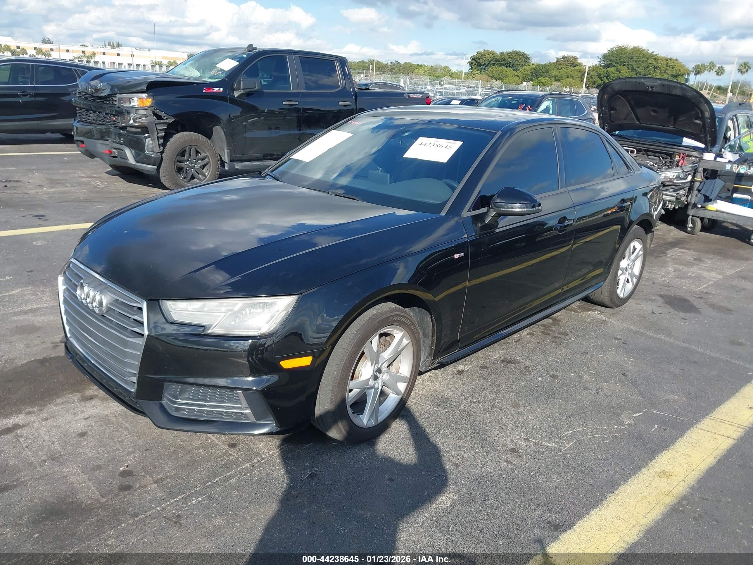 AUDI A4 image 2