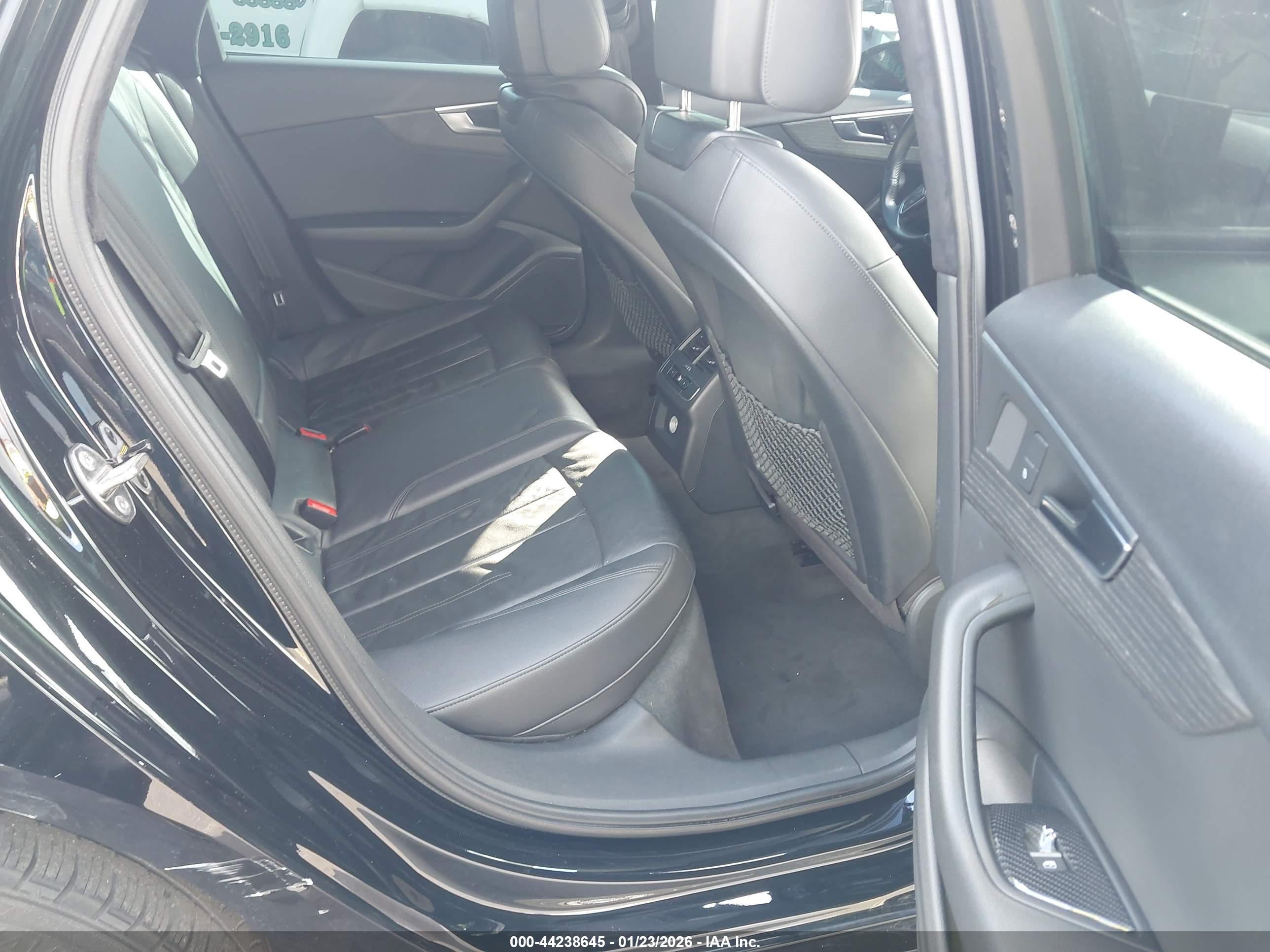 AUDI A4 image 8