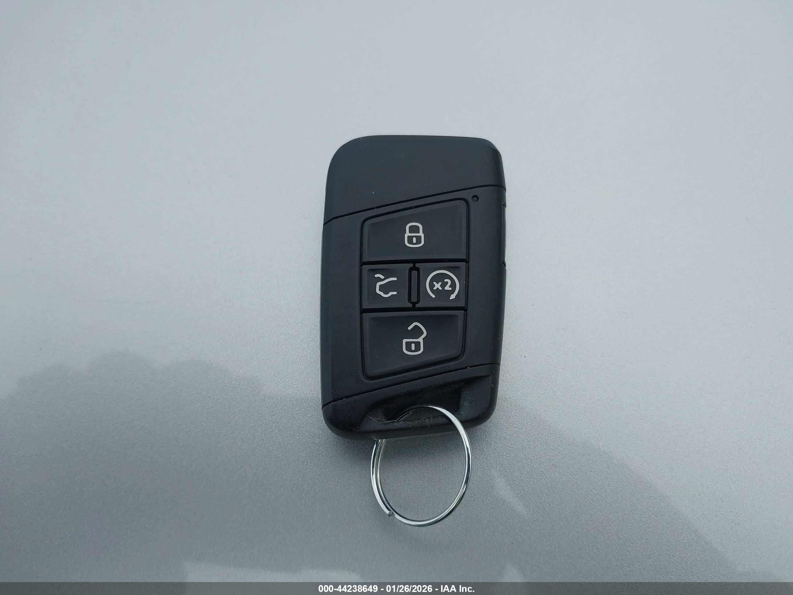 VOLKSWAGEN TIGUAN image 11