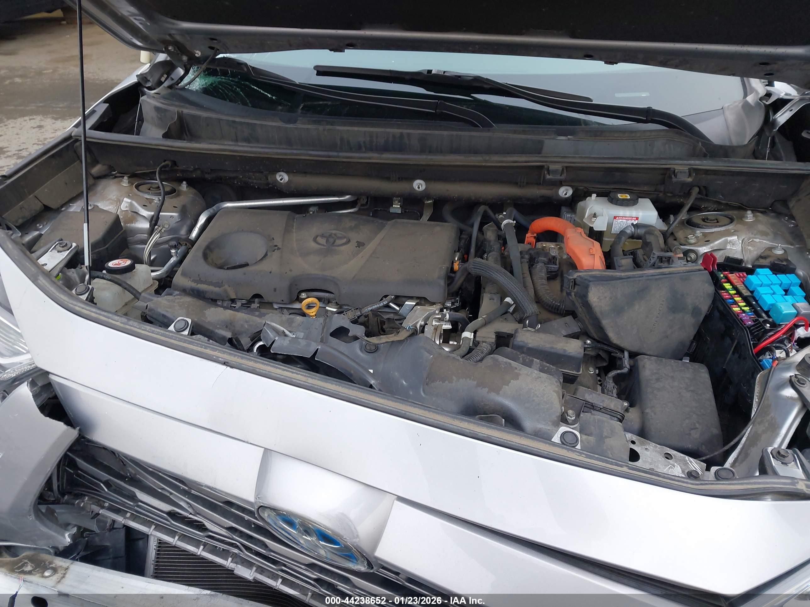 TOYOTA RAV4 image 10