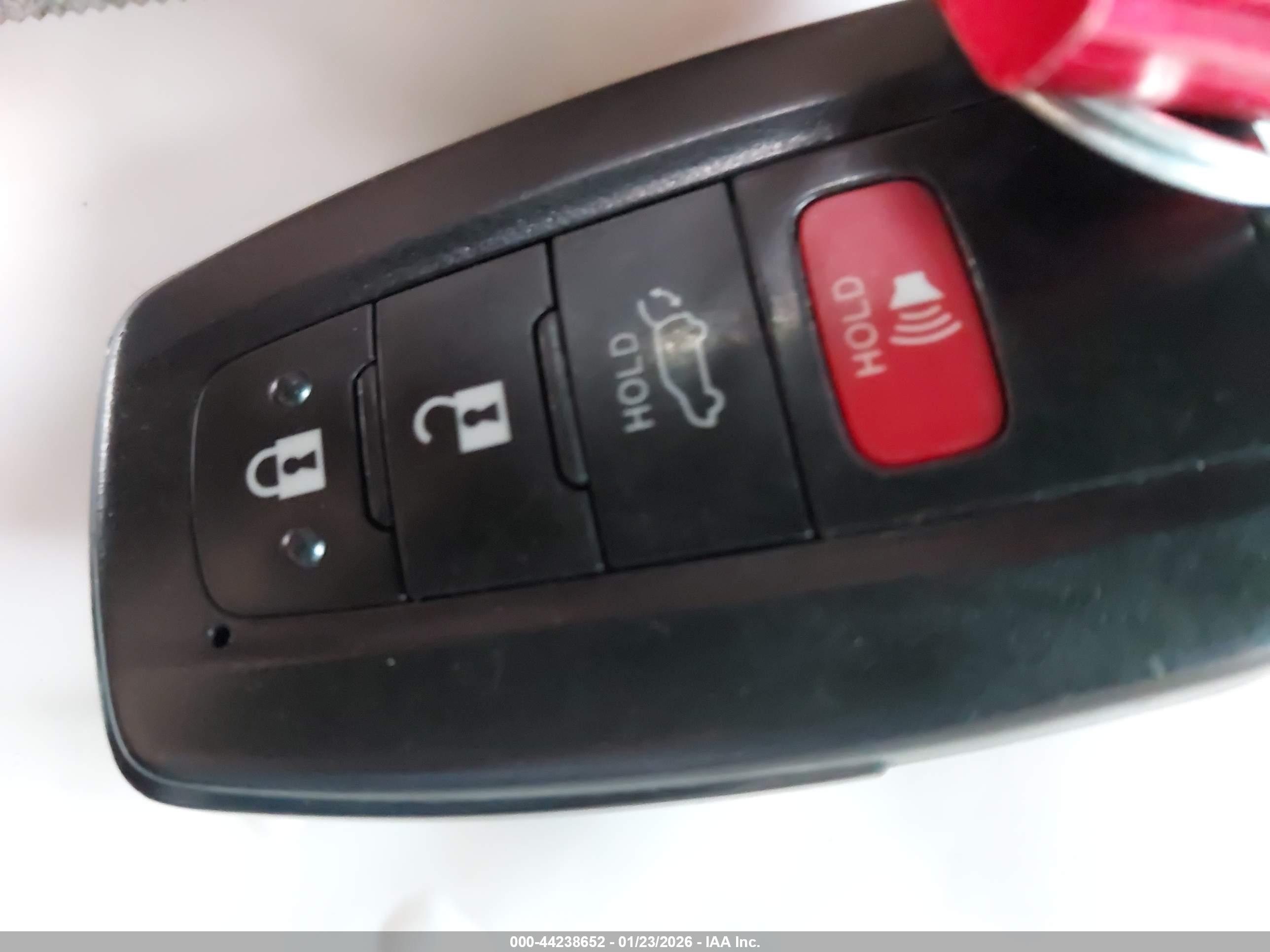TOYOTA RAV4 image 11
