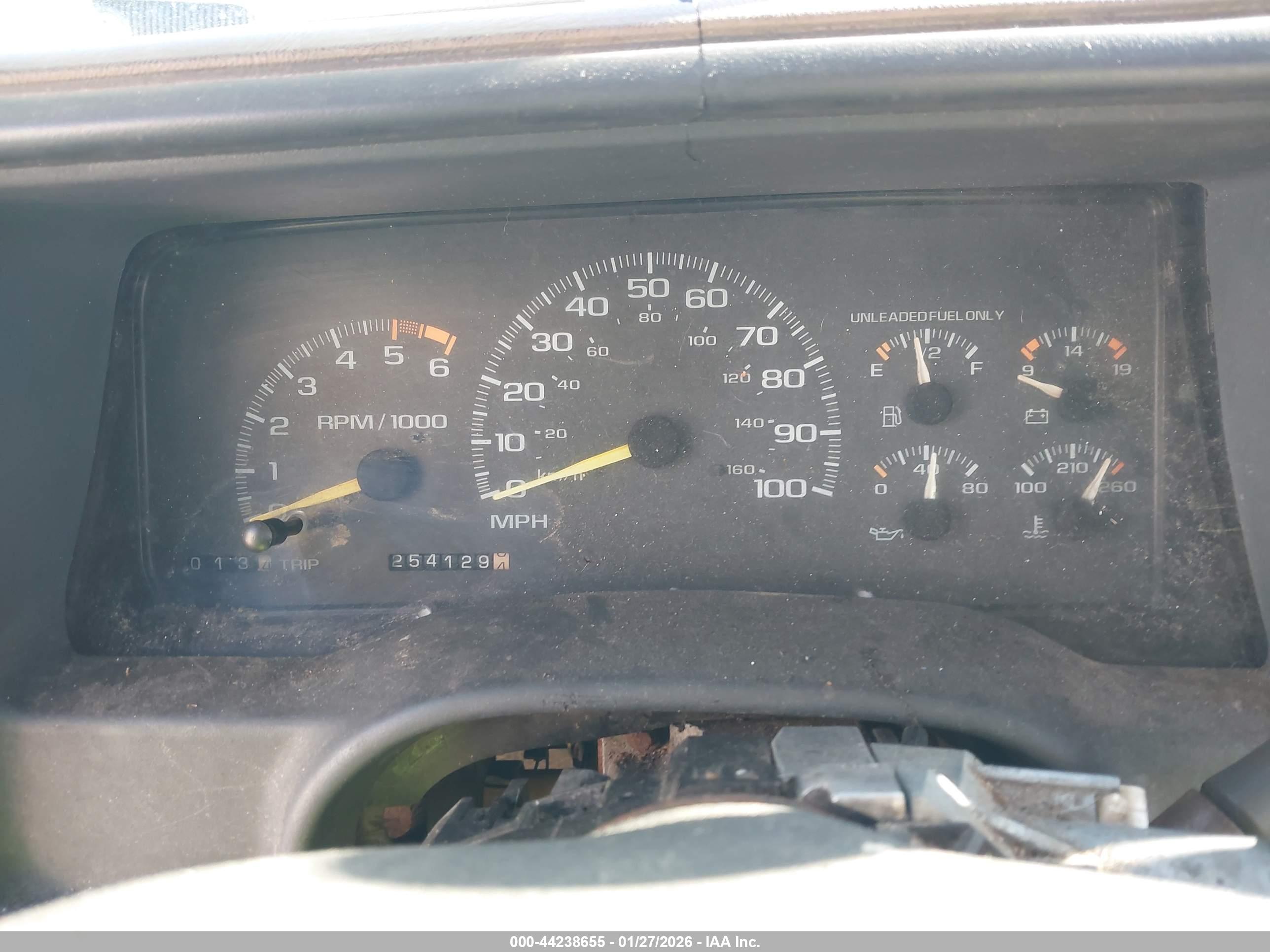 CHEVROLET GMT-400 image 7