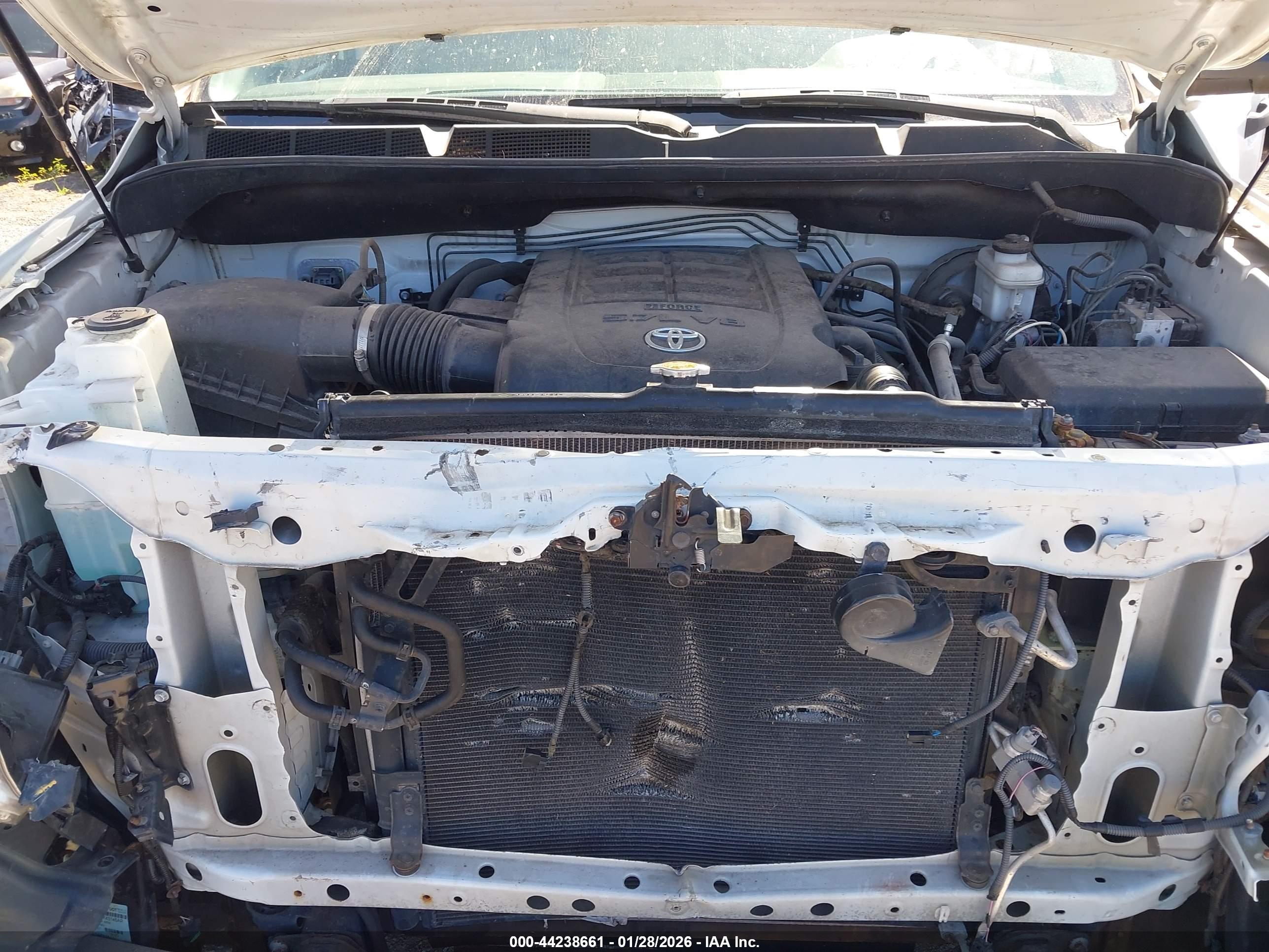 TOYOTA TUNDRA image 10