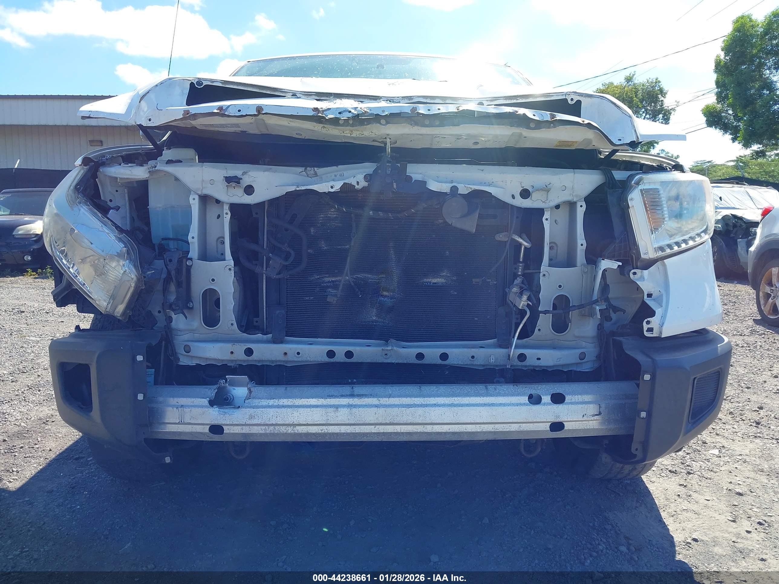 TOYOTA TUNDRA image 6