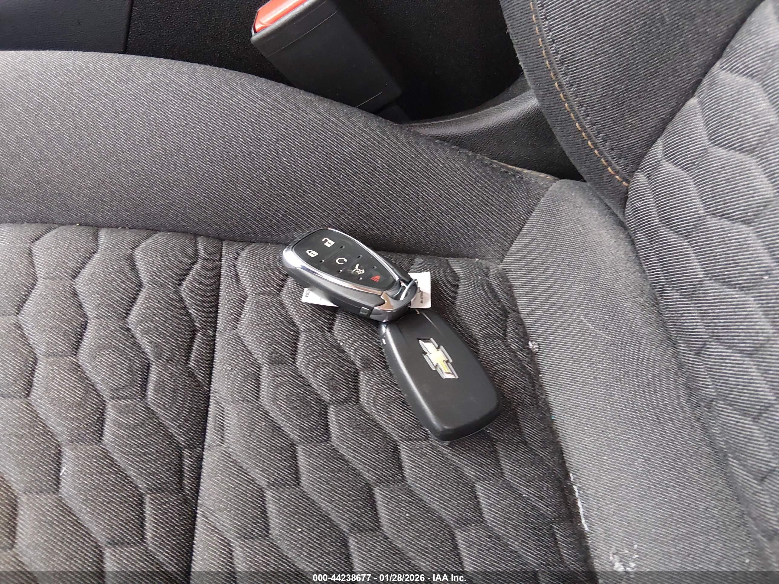 CHEVROLET EQUINOX image 11