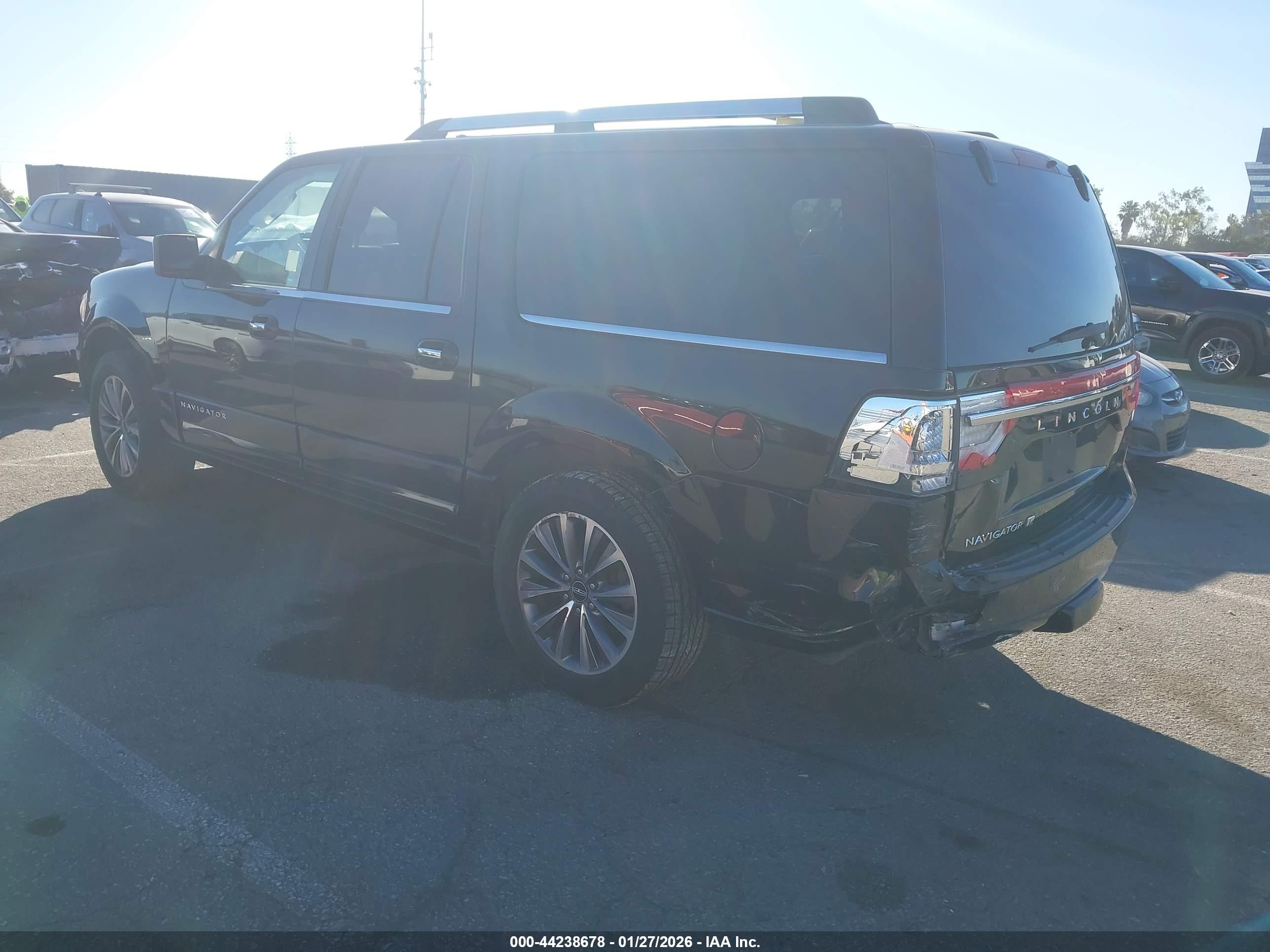 LINCOLN NAVIGATOR image 3