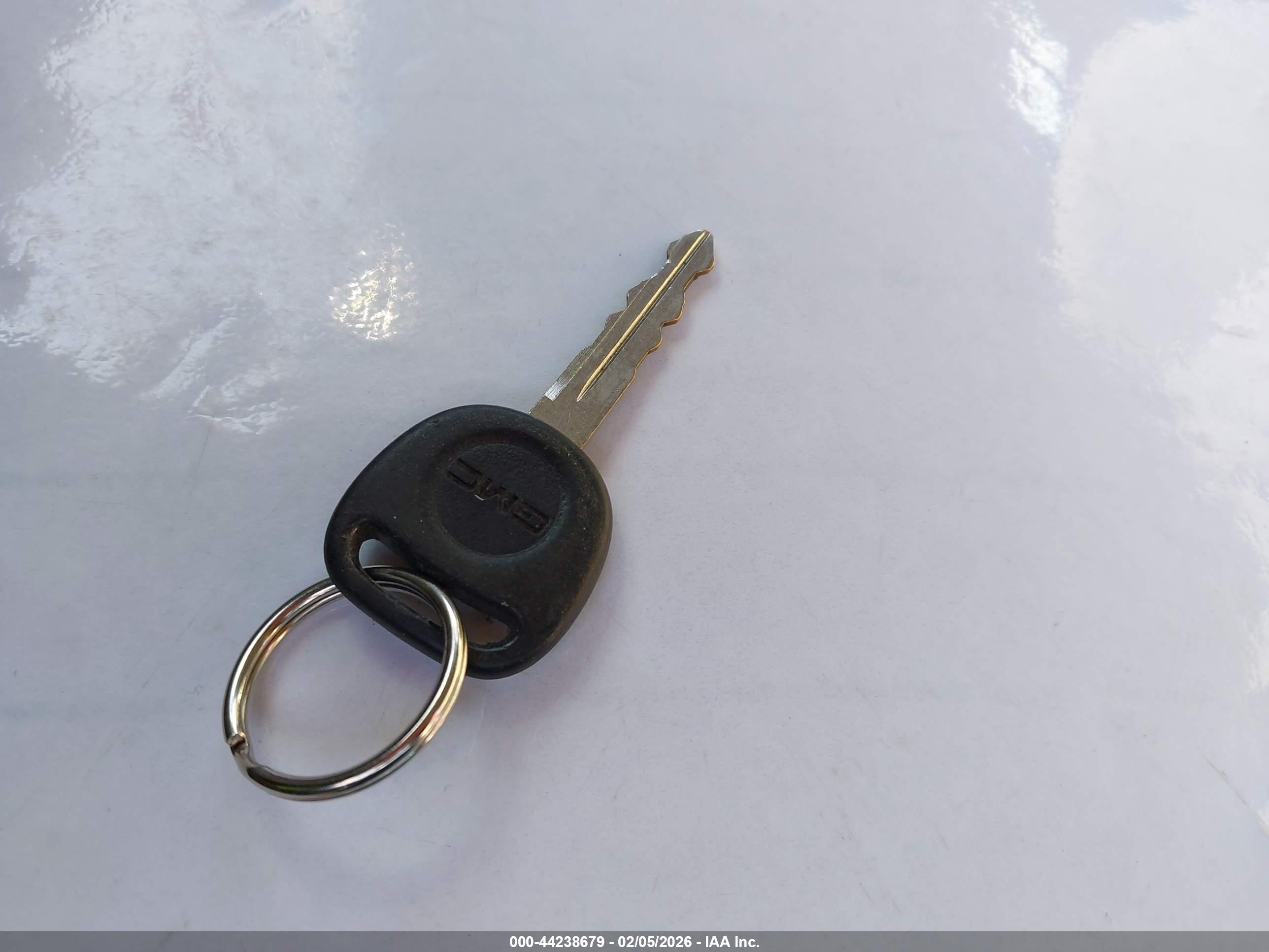 GMC ENVOY image 11