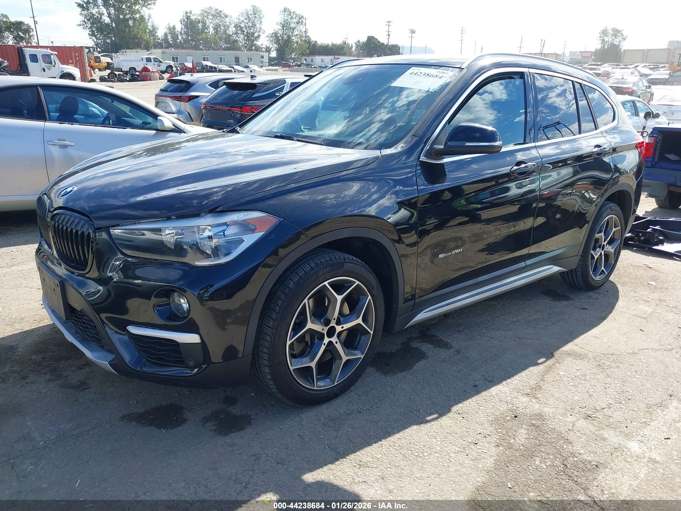 BMW X1 image 2