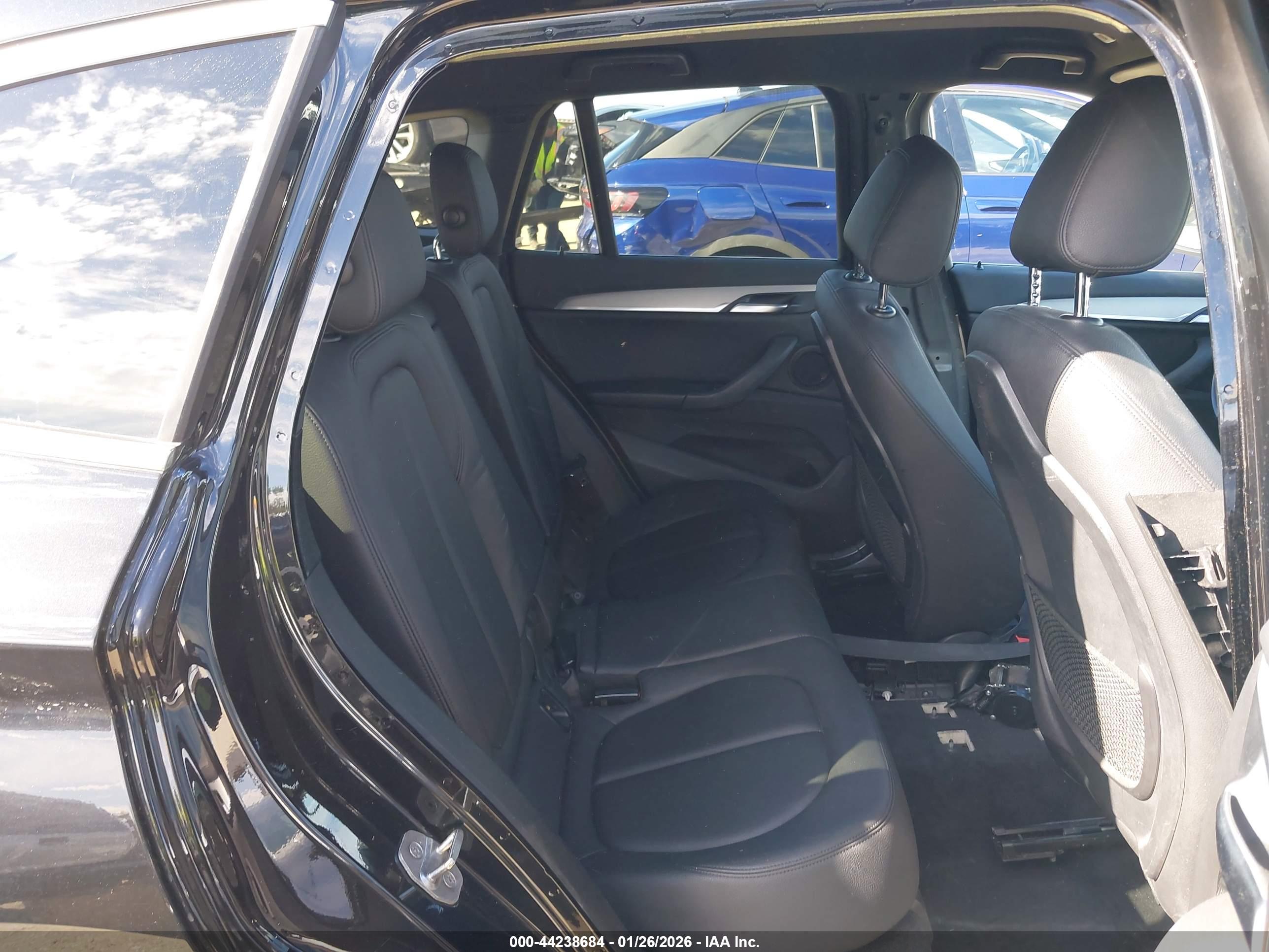 BMW X1 image 8