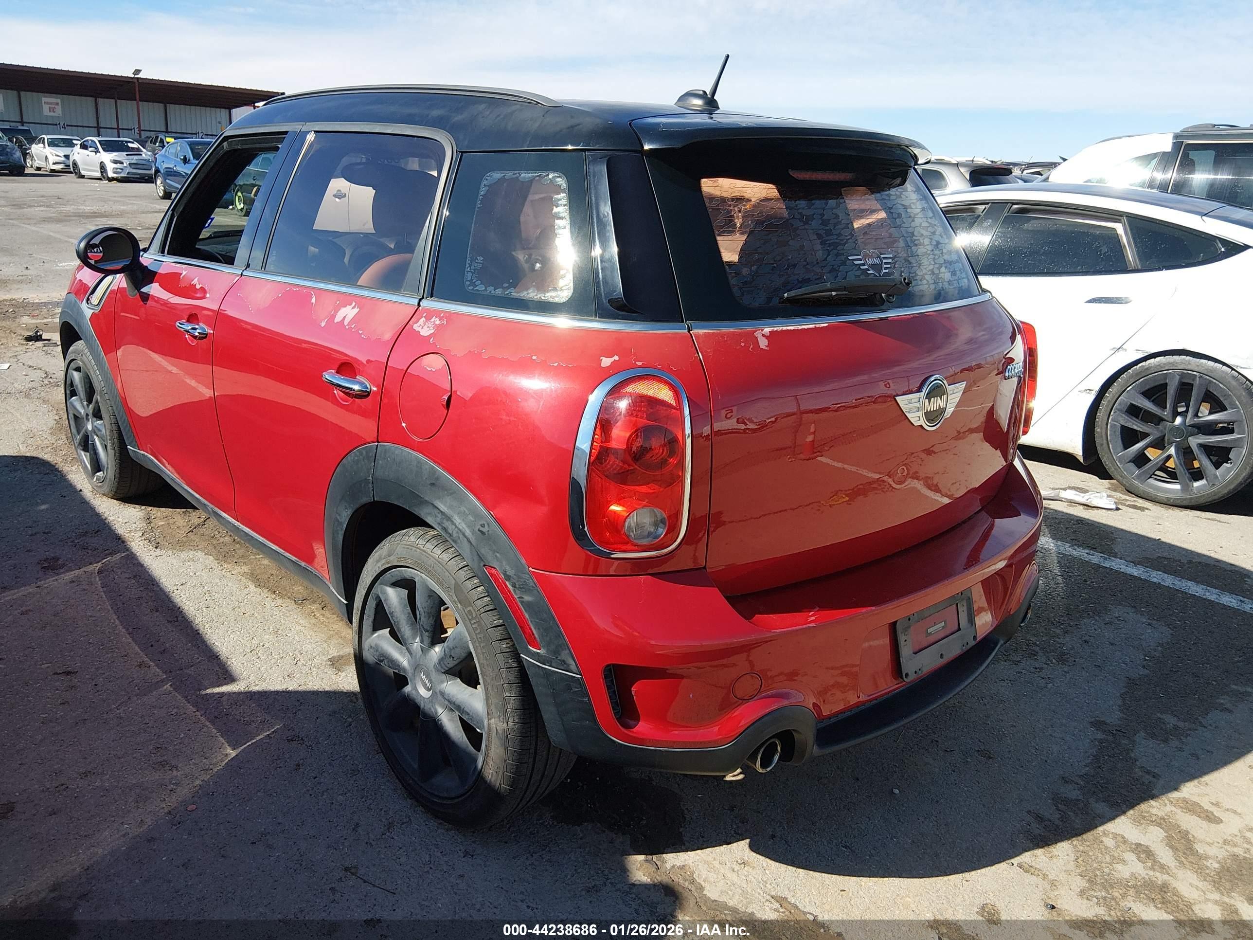 MINI COUNTRYMAN image 3