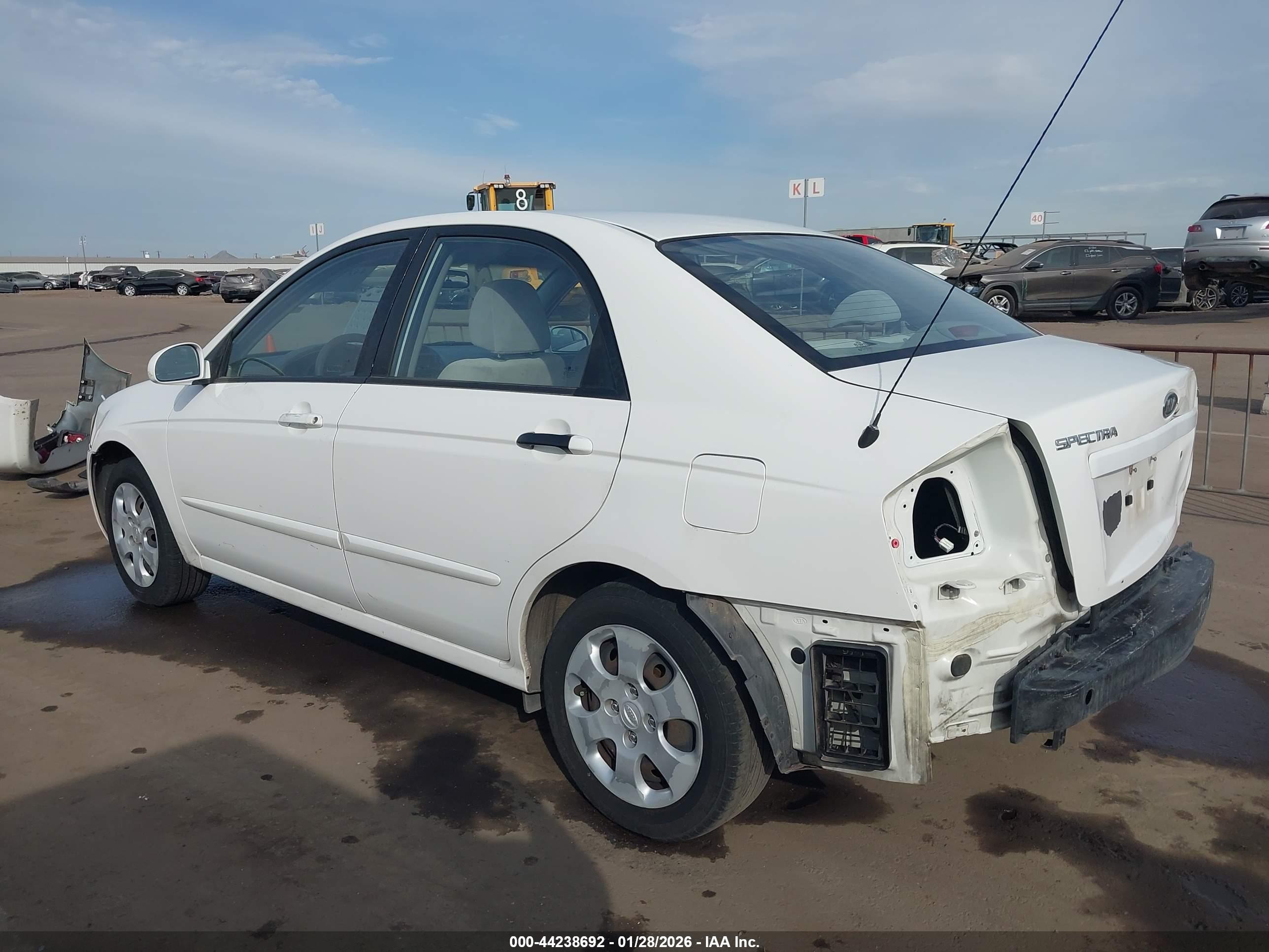 KIA SPECTRA image 3
