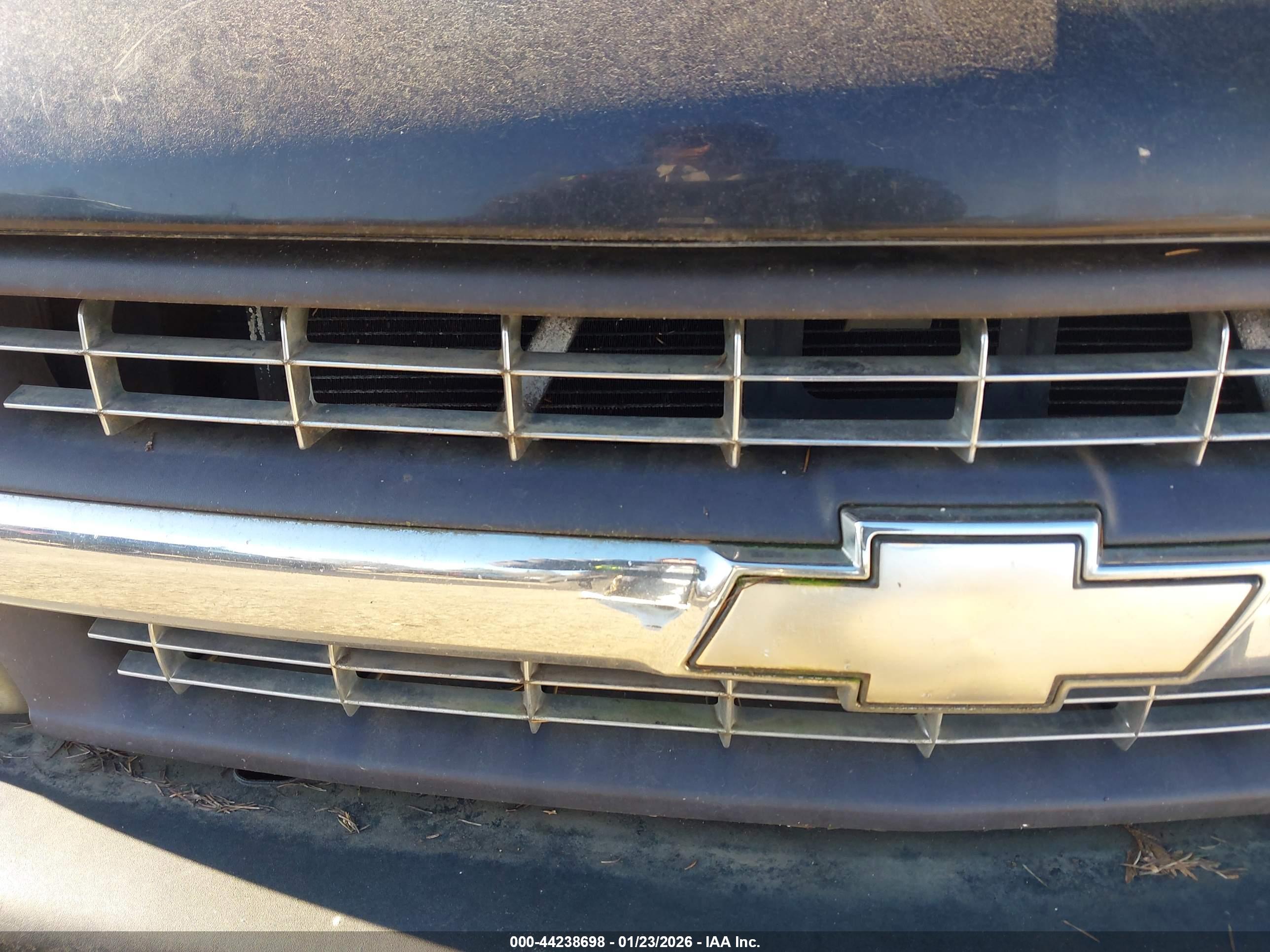 CHEVROLET SILVERADO image 10