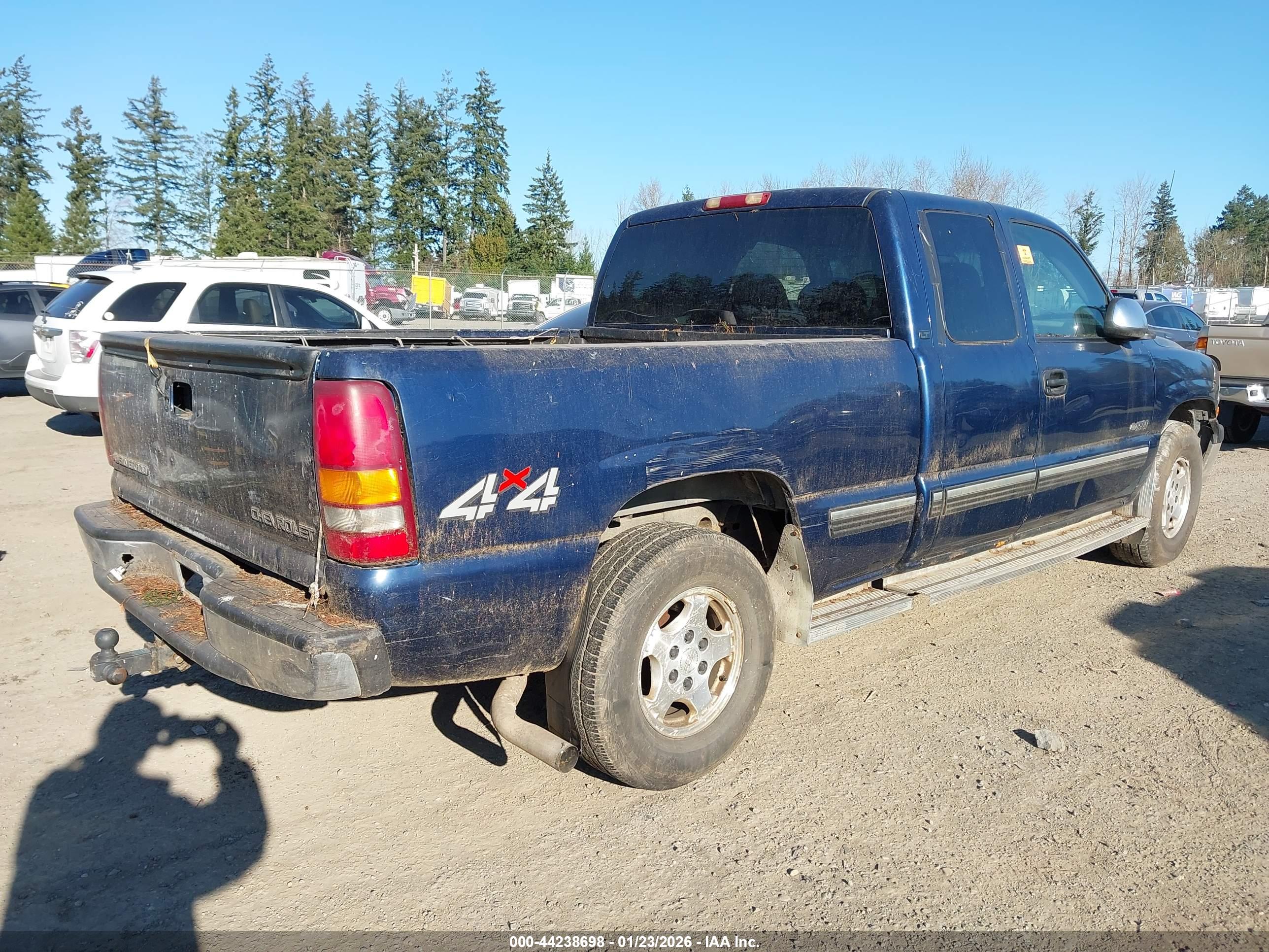 CHEVROLET SILVERADO image 4