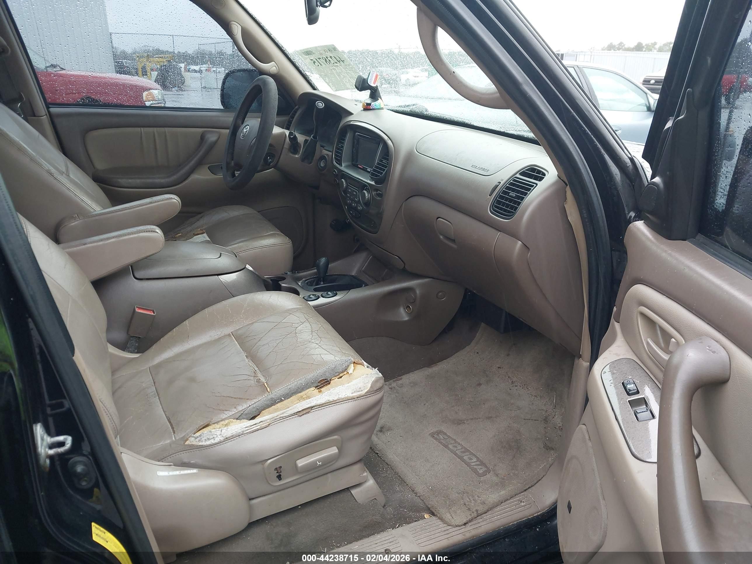 TOYOTA SEQUOIA image 5