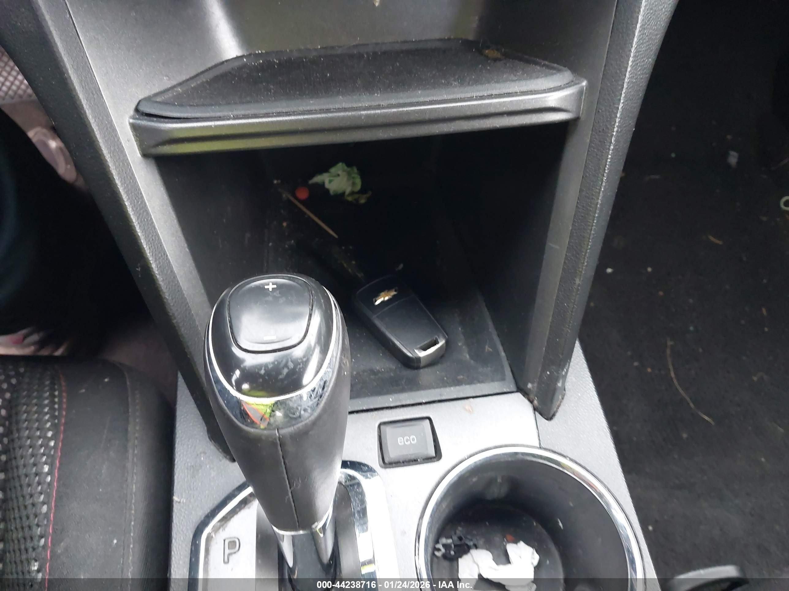 CHEVROLET EQUINOX image 11