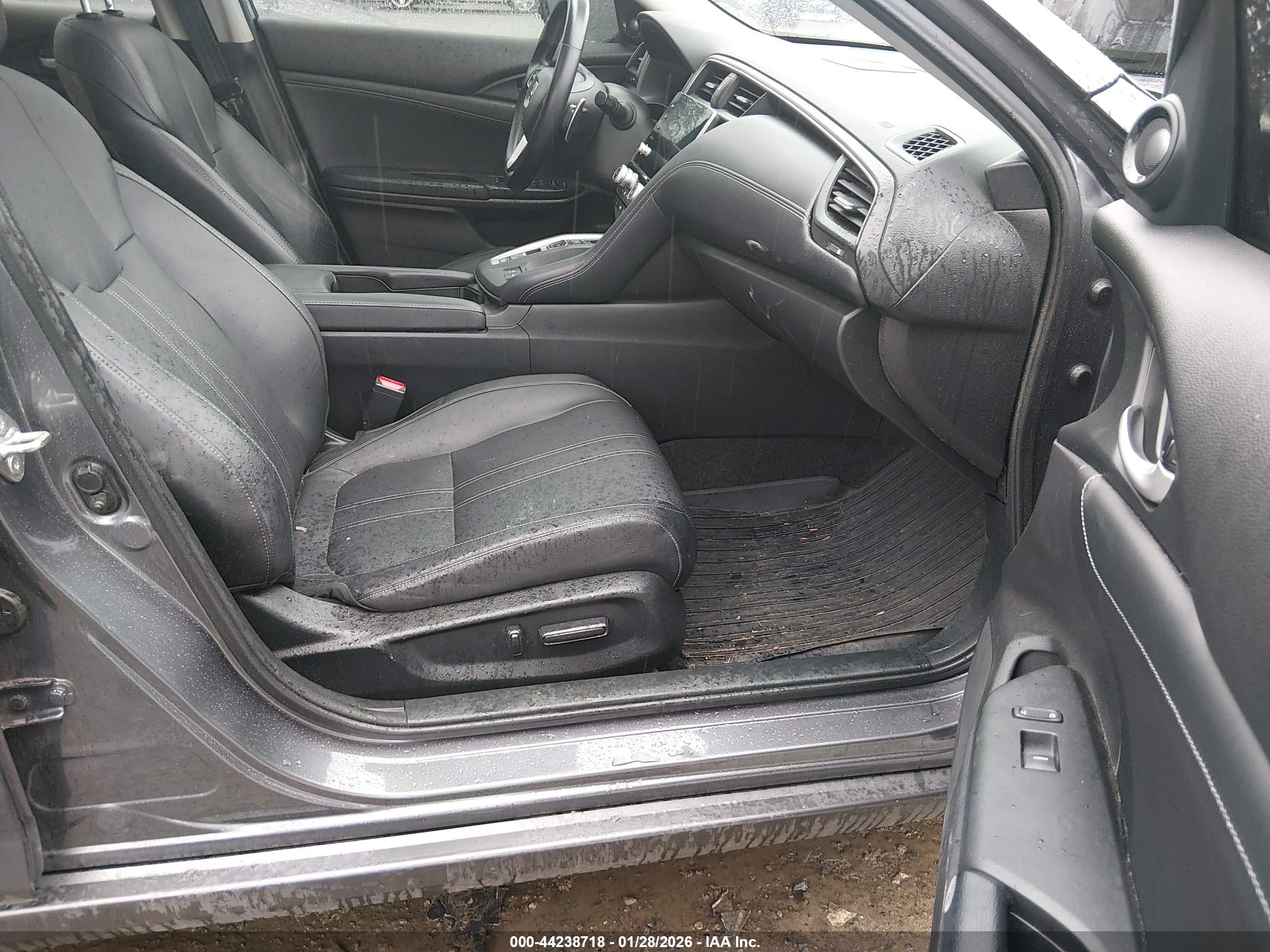 HONDA INSIGHT image 5