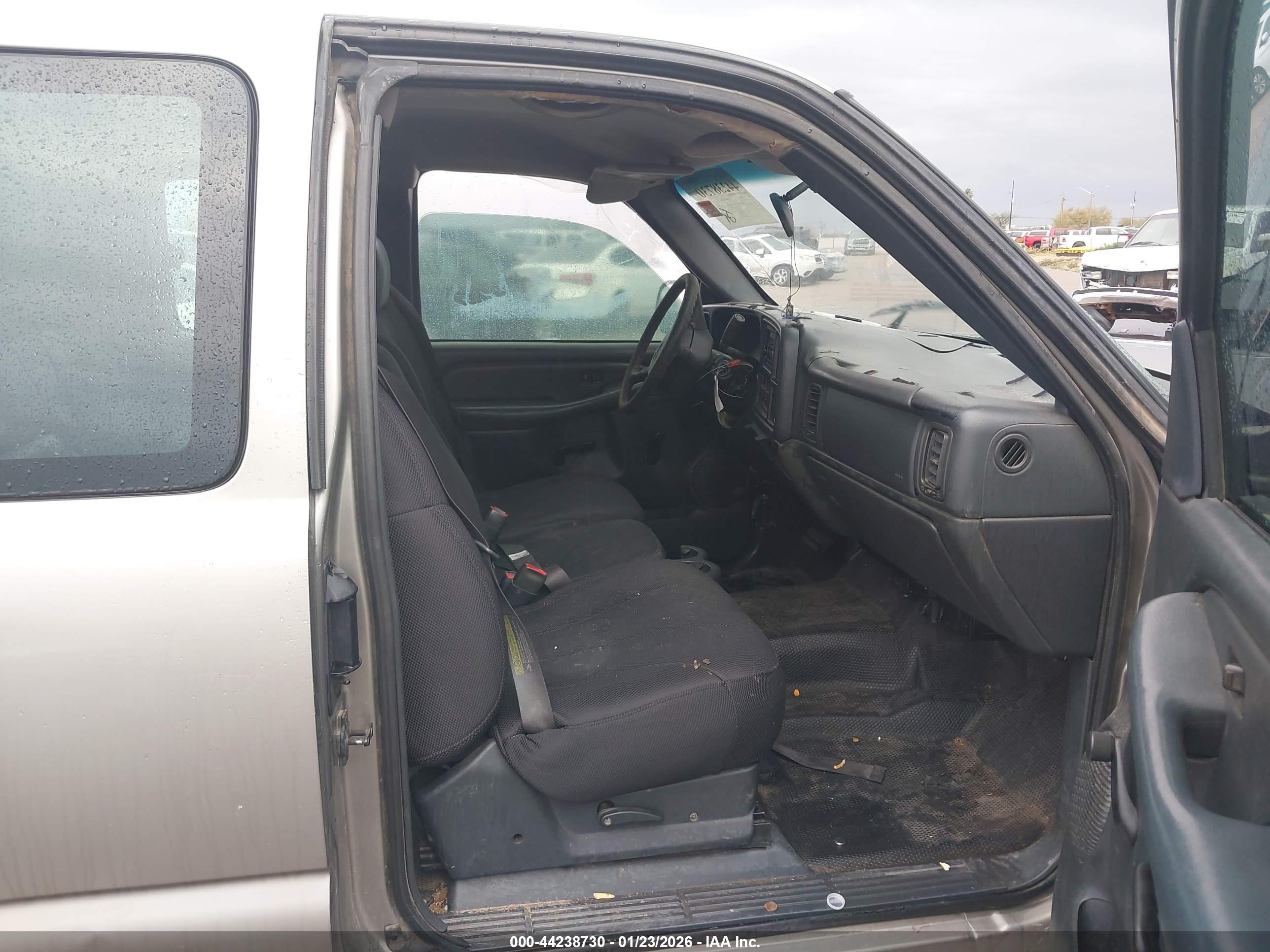 GMC SIERRA image 5