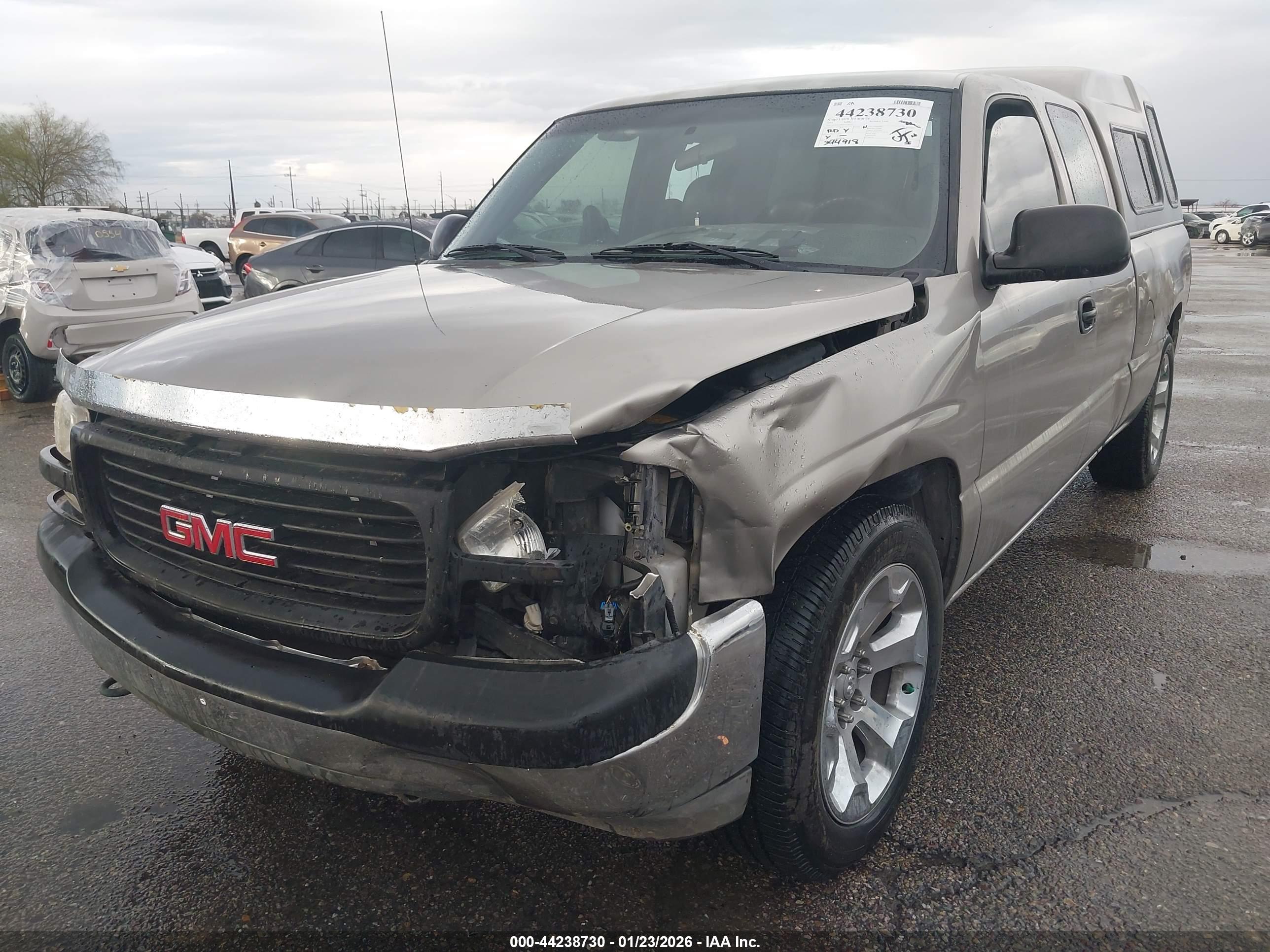 GMC SIERRA image 6