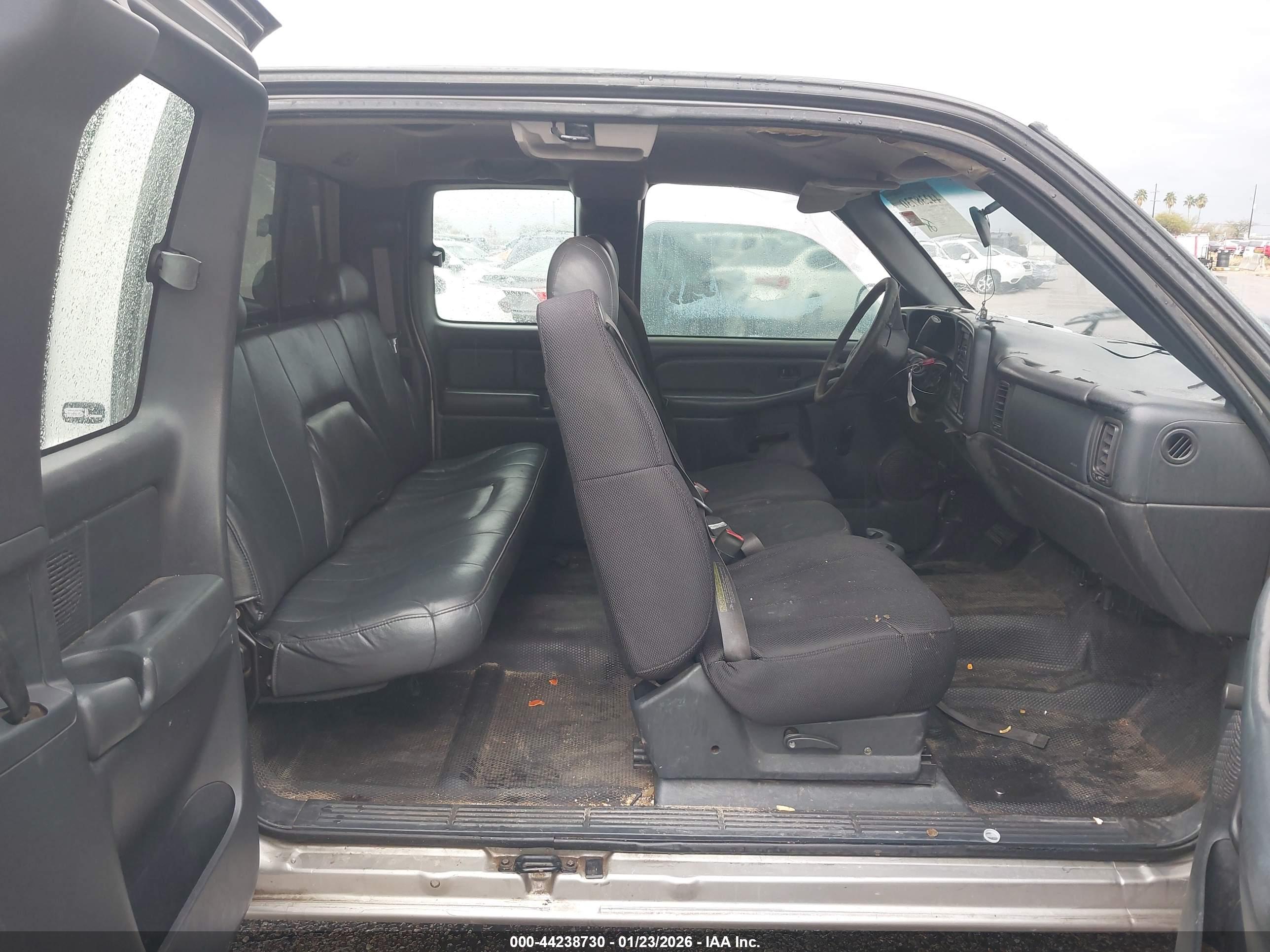 GMC SIERRA image 8