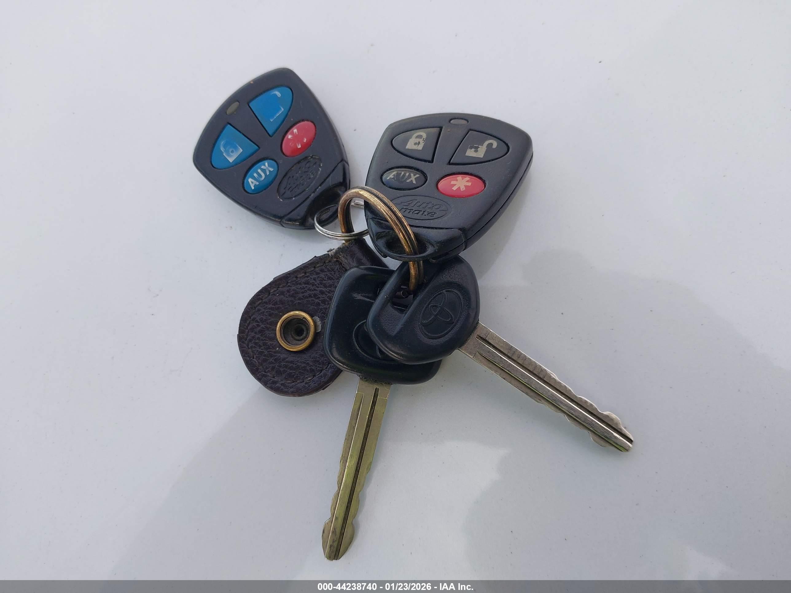 TOYOTA RAV4 image 11